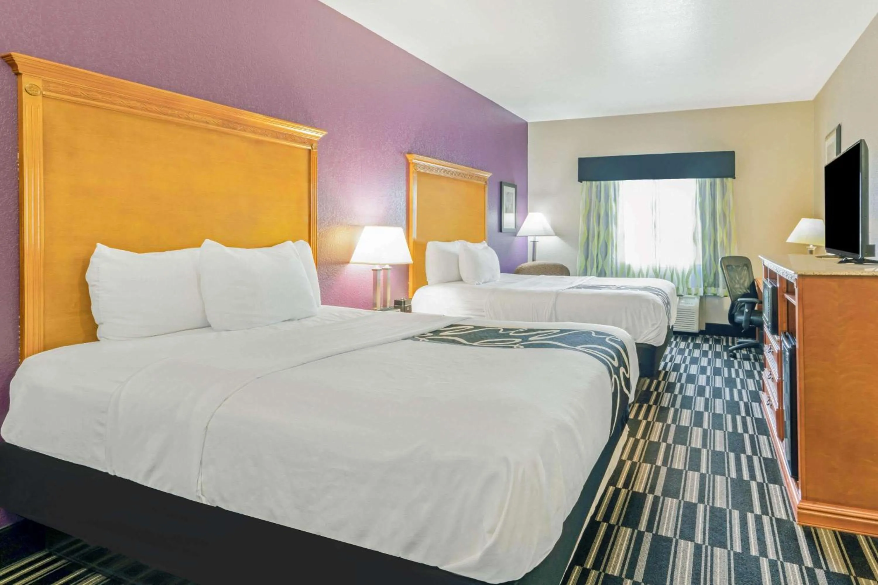 Photo of the whole room, Bed in La Quinta by Wyndham Ada