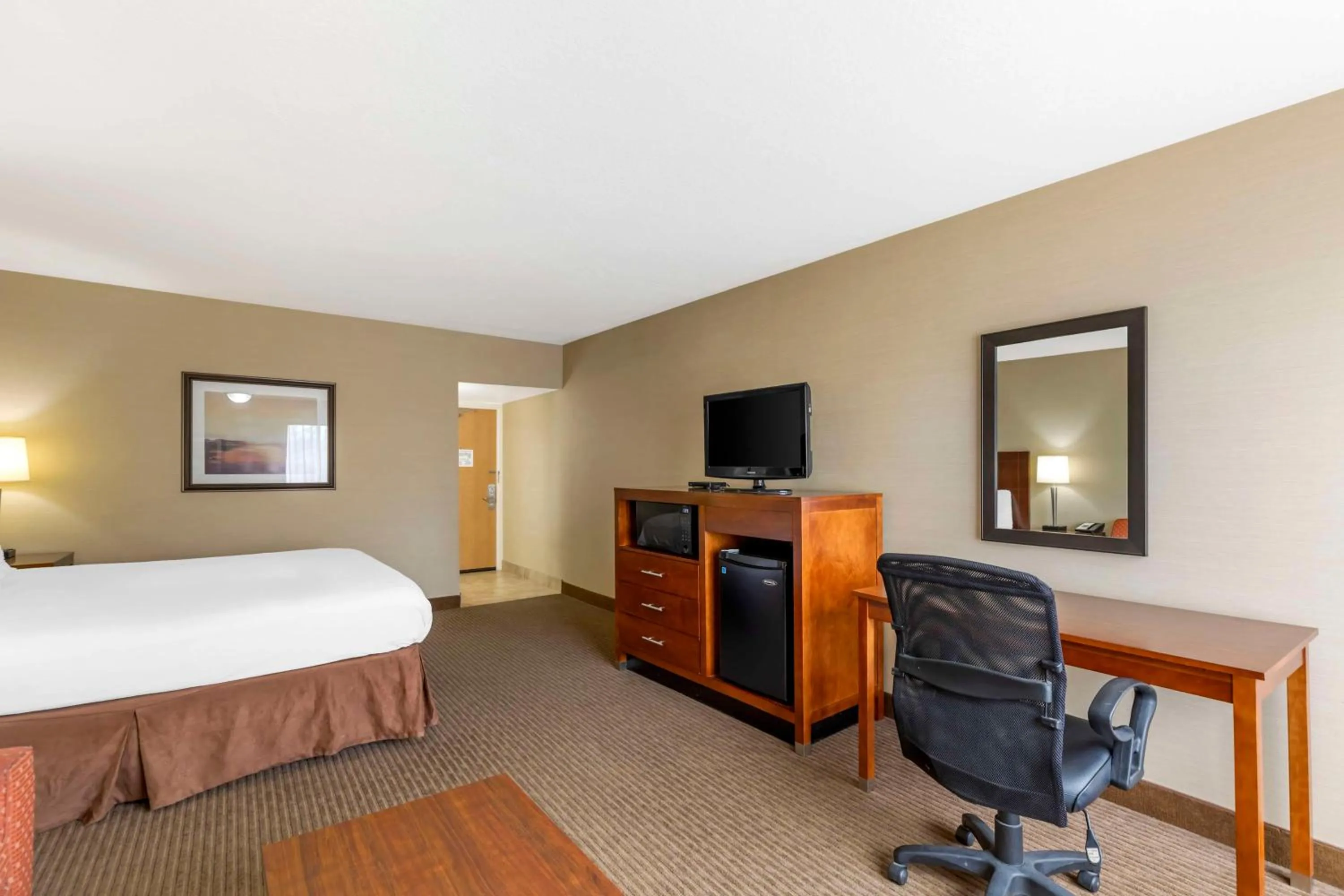 Bedroom, Bed in Best Western Cotton Tree Inn