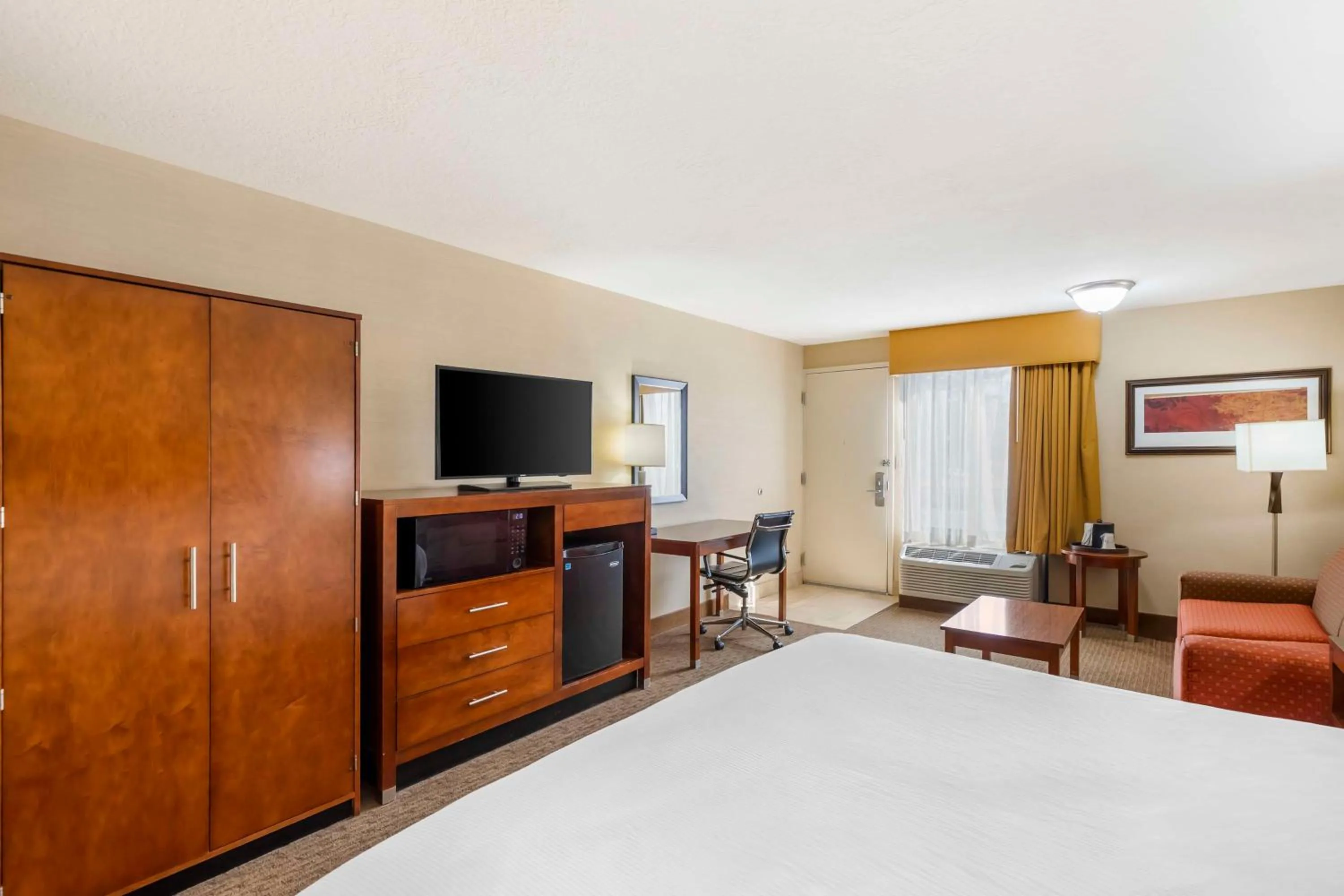 Bedroom, Bed in Best Western Cotton Tree Inn