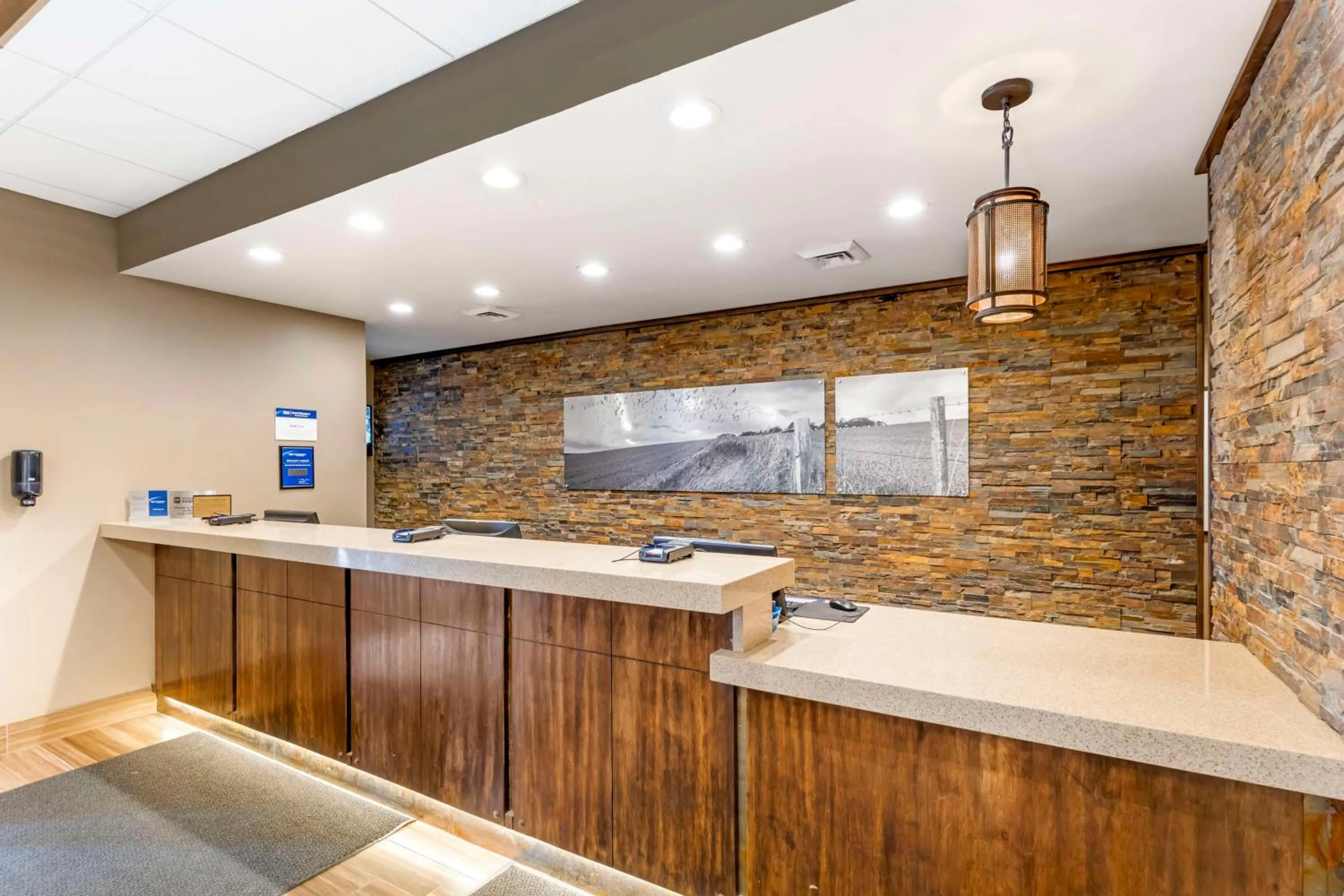 Lobby or reception in Best Western Cotton Tree Inn