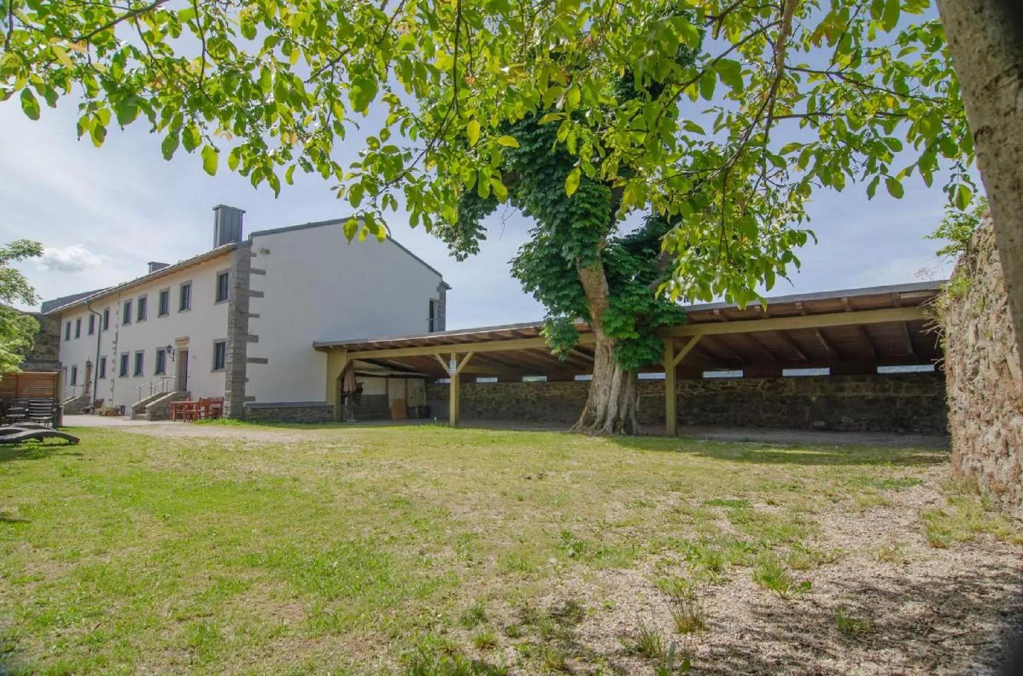 Property building in Burggasthof Hauptmann