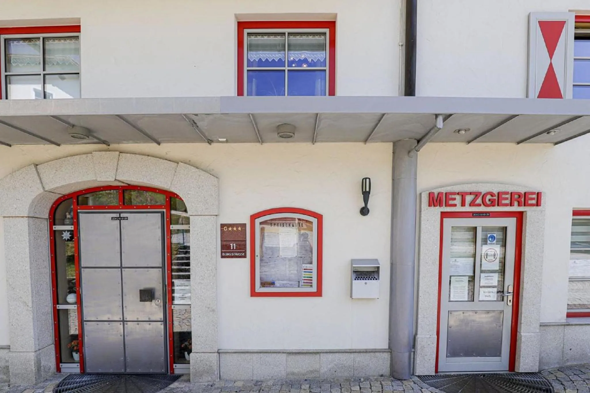 Property building in Burggasthof Hauptmann