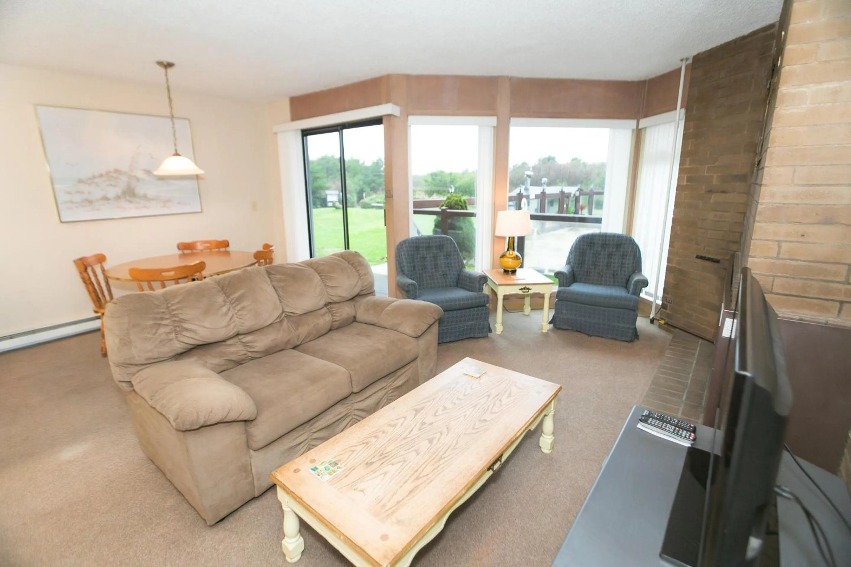 Living room in Grey Gull