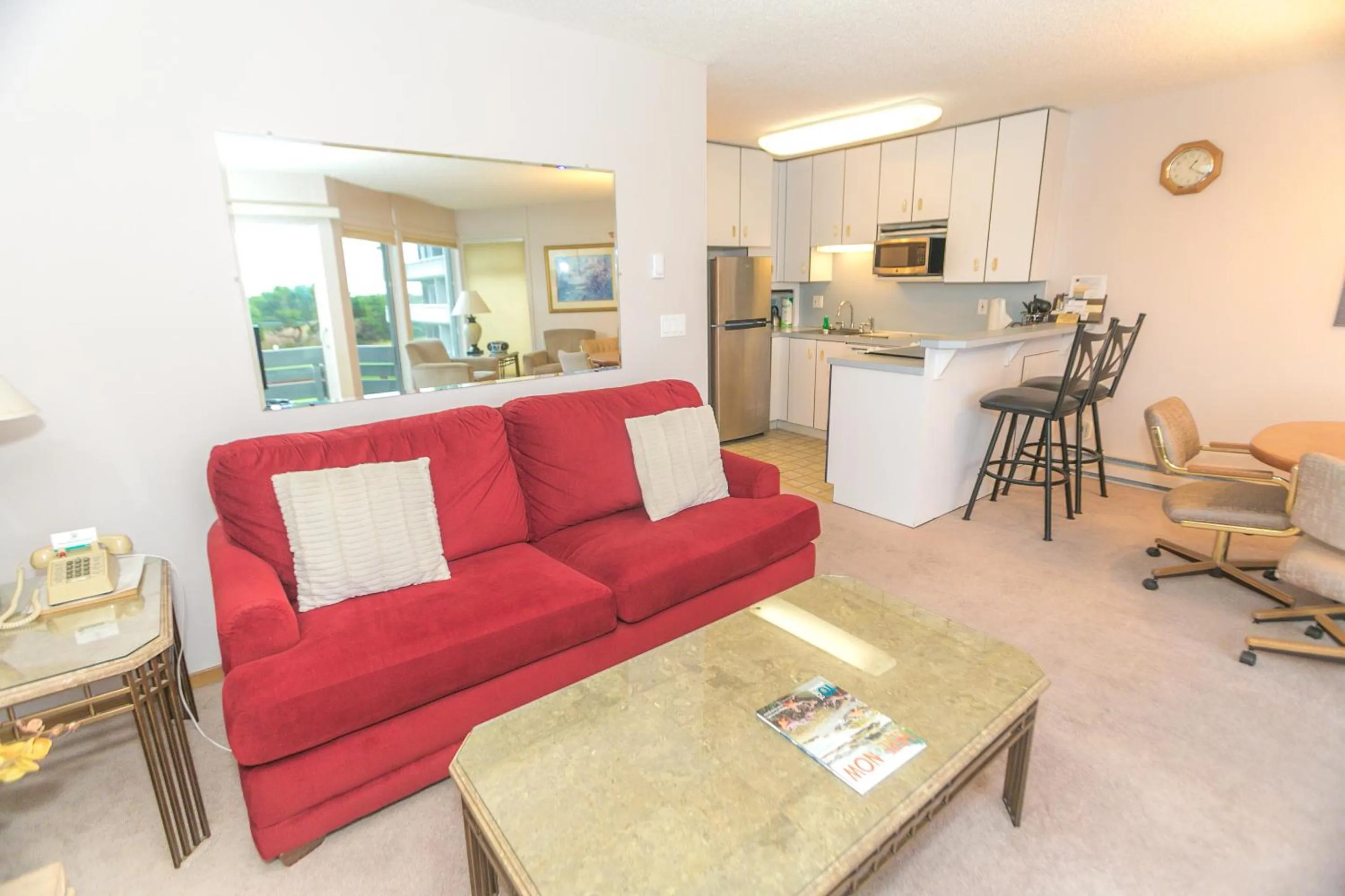 Kitchen or kitchenette in Grey Gull