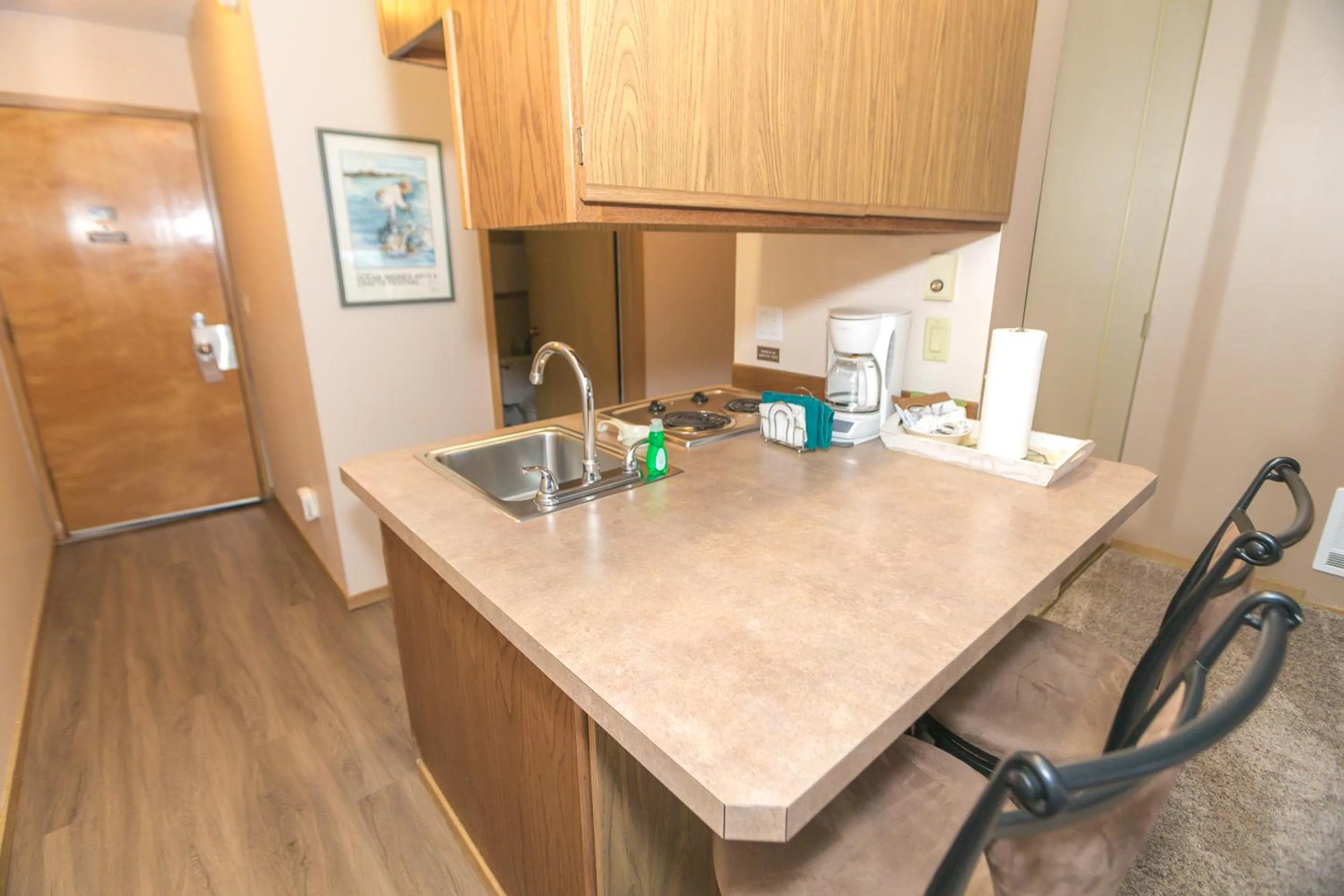 Kitchen or kitchenette in Grey Gull