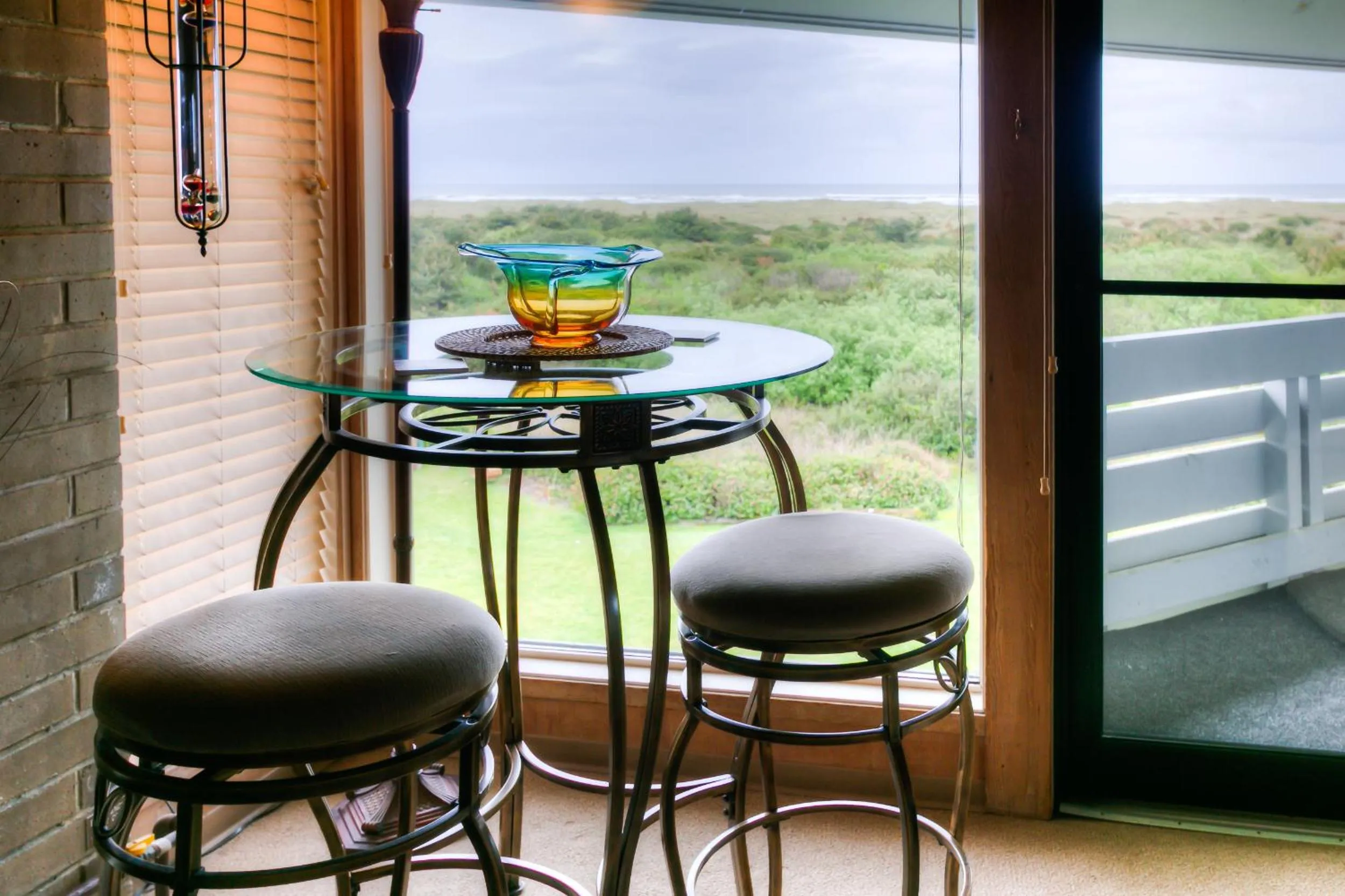 Sea view in Grey Gull