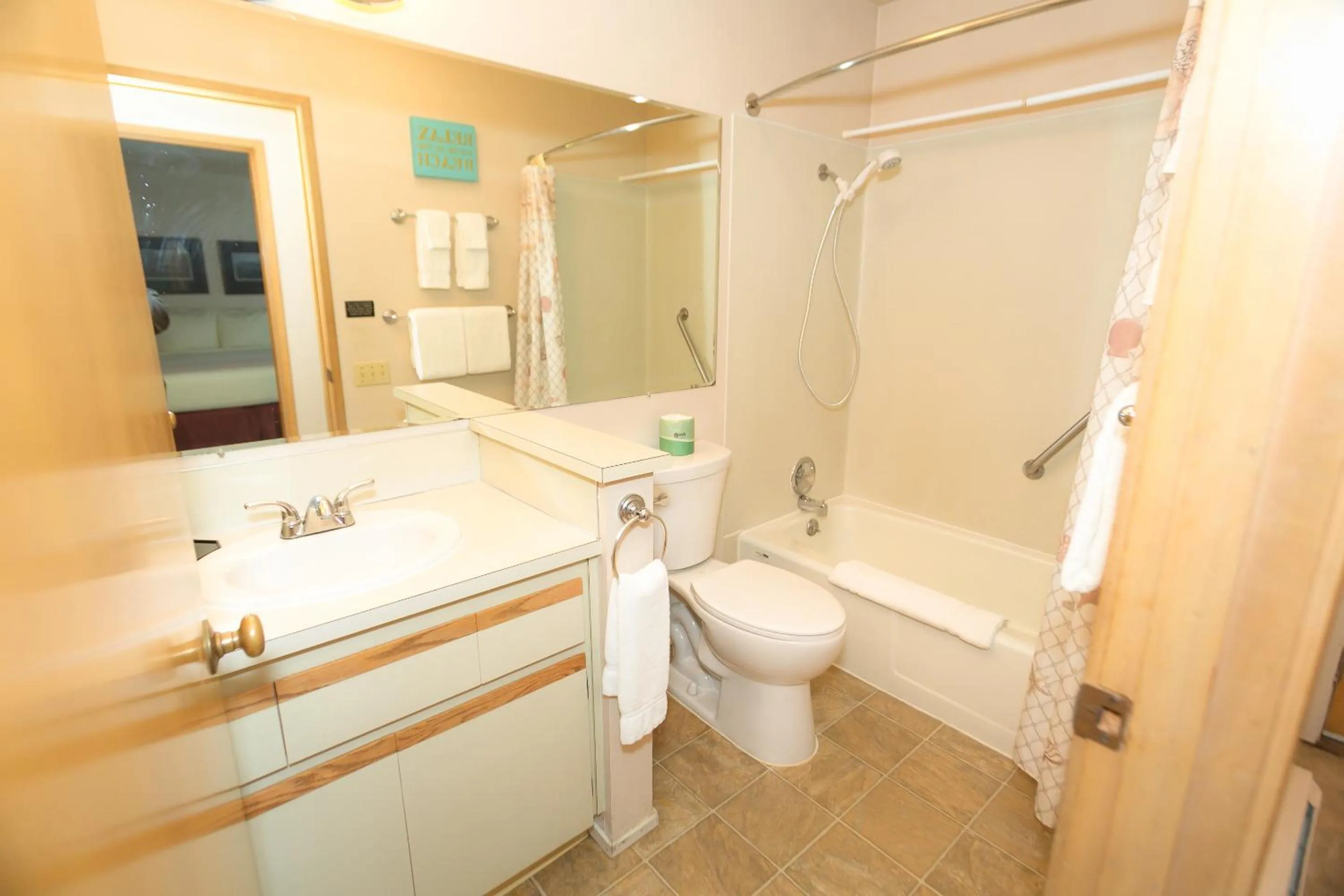 Bathroom in Grey Gull