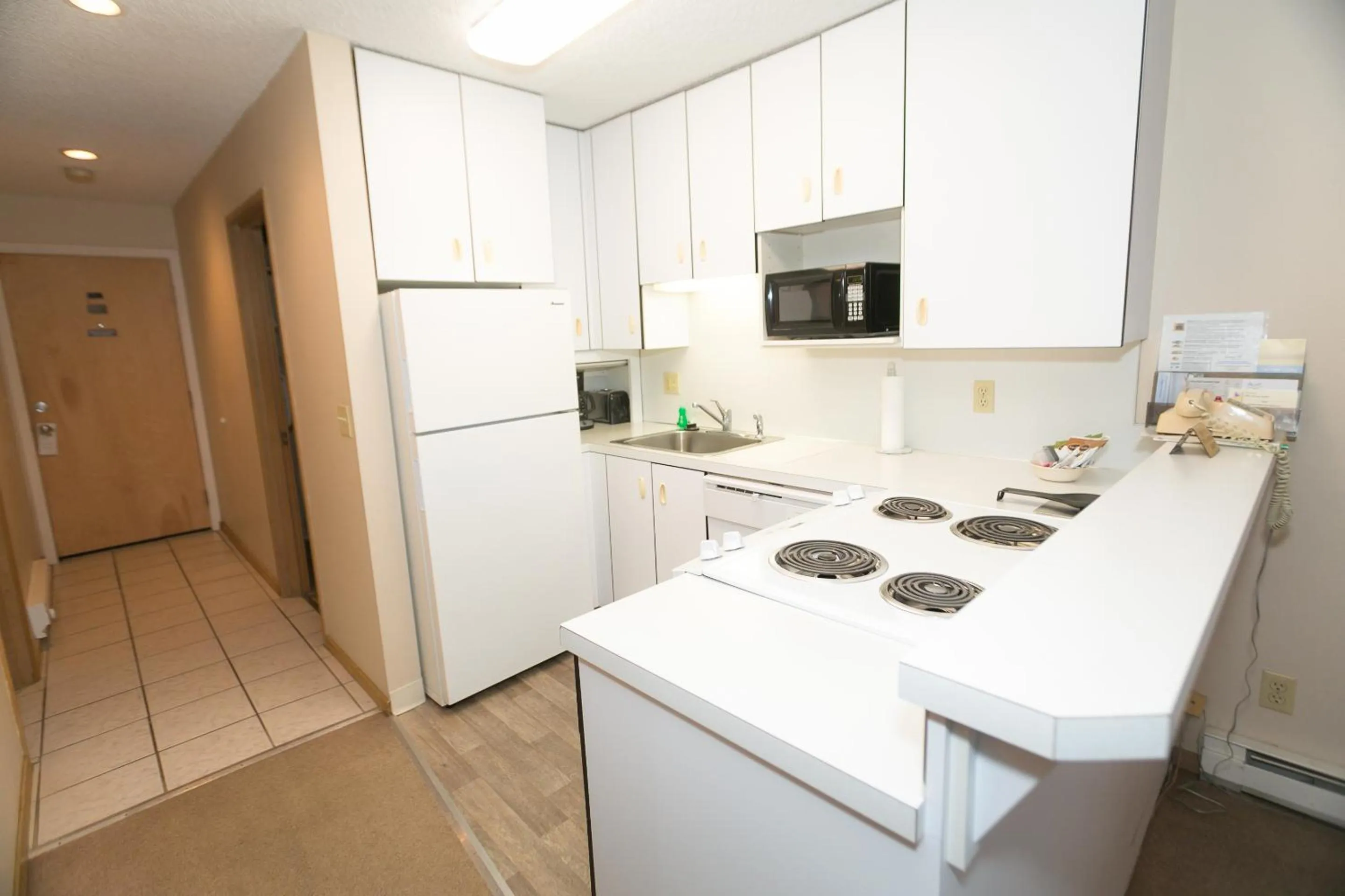 Kitchen or kitchenette in Grey Gull