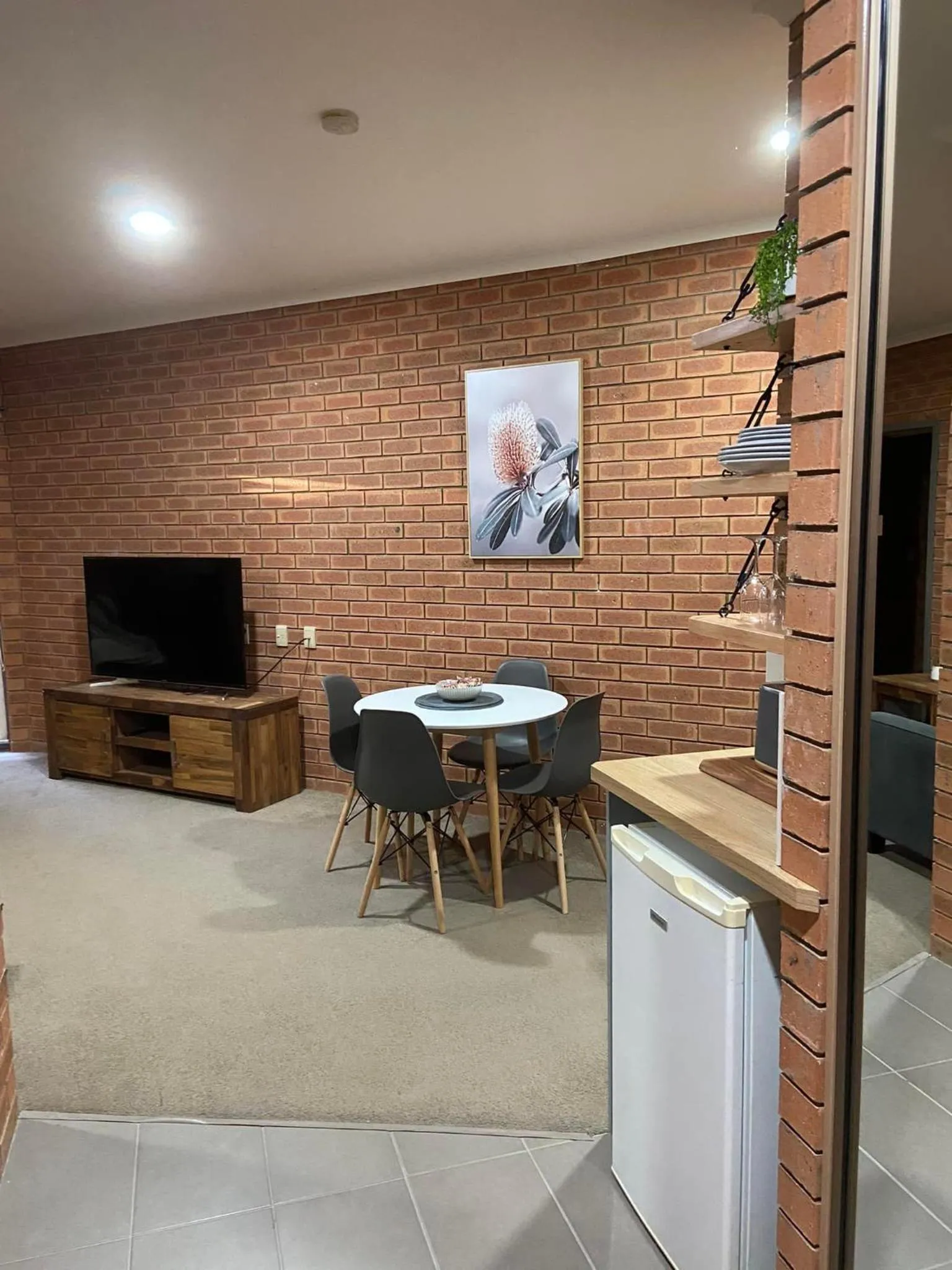 TV and multimedia in Ashleigh Court Motor Inn