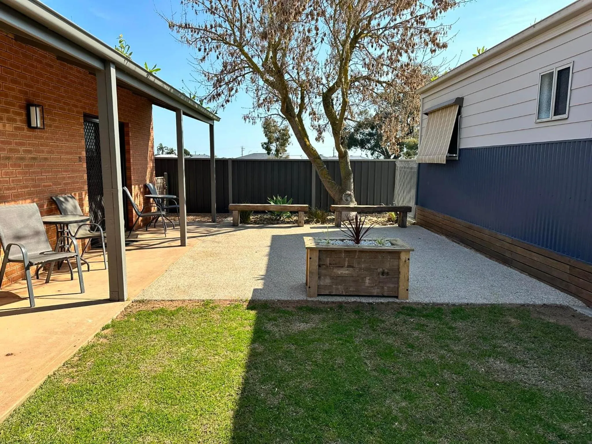 Inner courtyard view in Ashleigh Court Motor Inn