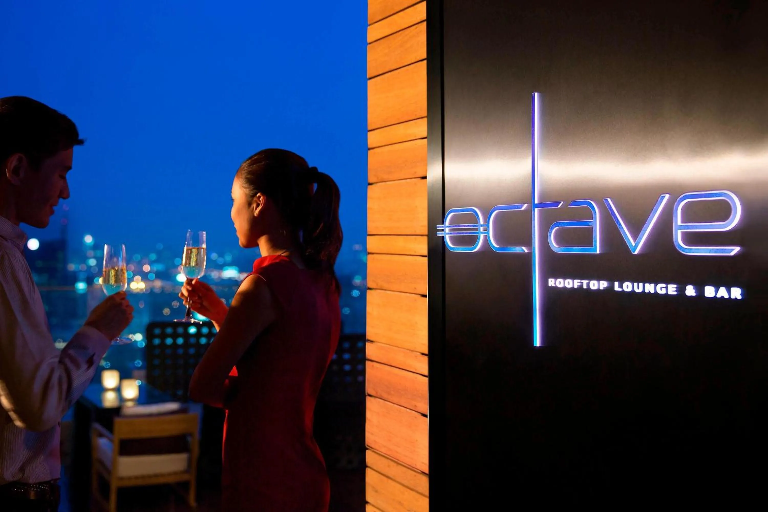 Lounge or bar in Marriott Executive Apartments Bangkok, Sukhumvit Thonglor