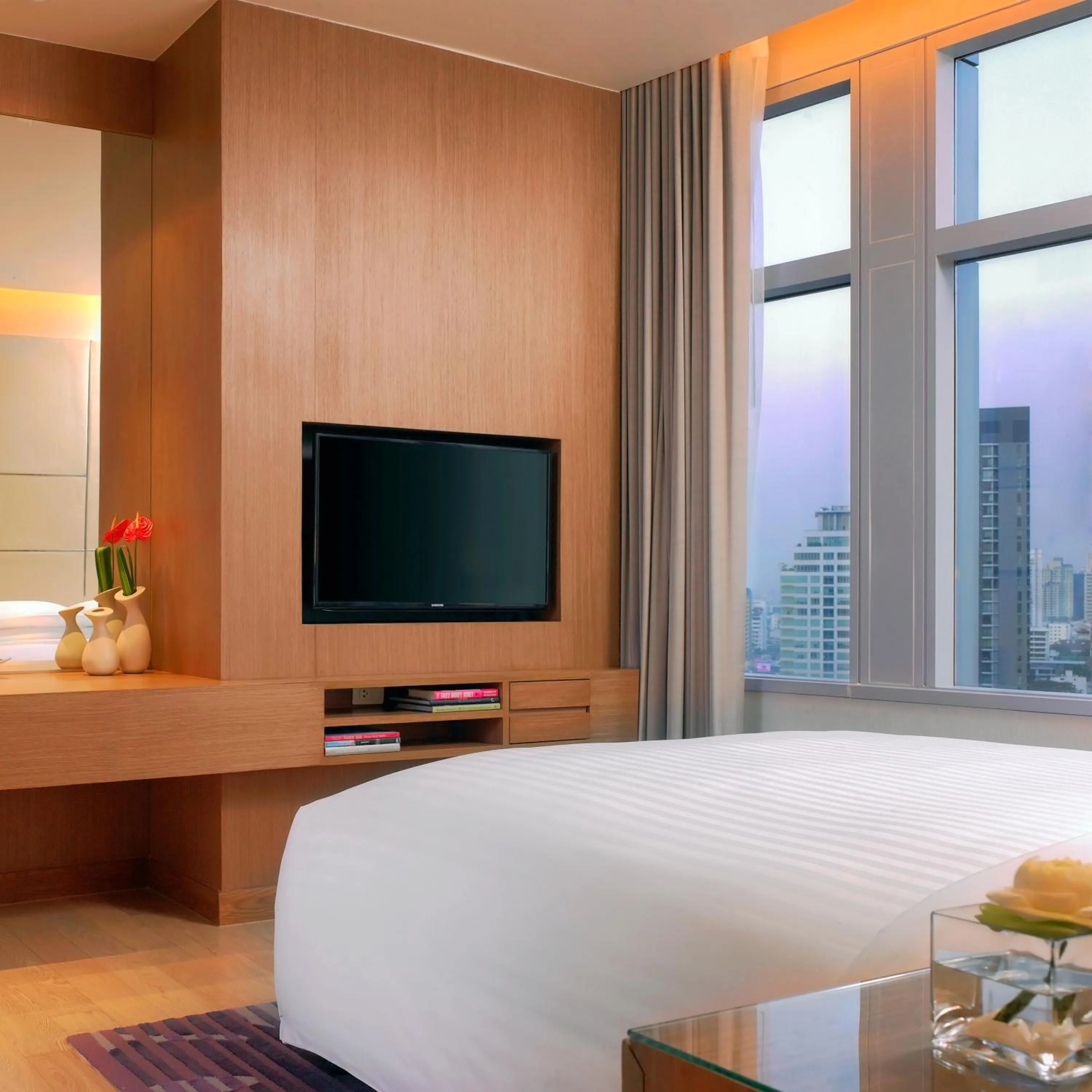 Bed in Marriott Executive Apartments Bangkok, Sukhumvit Thonglor