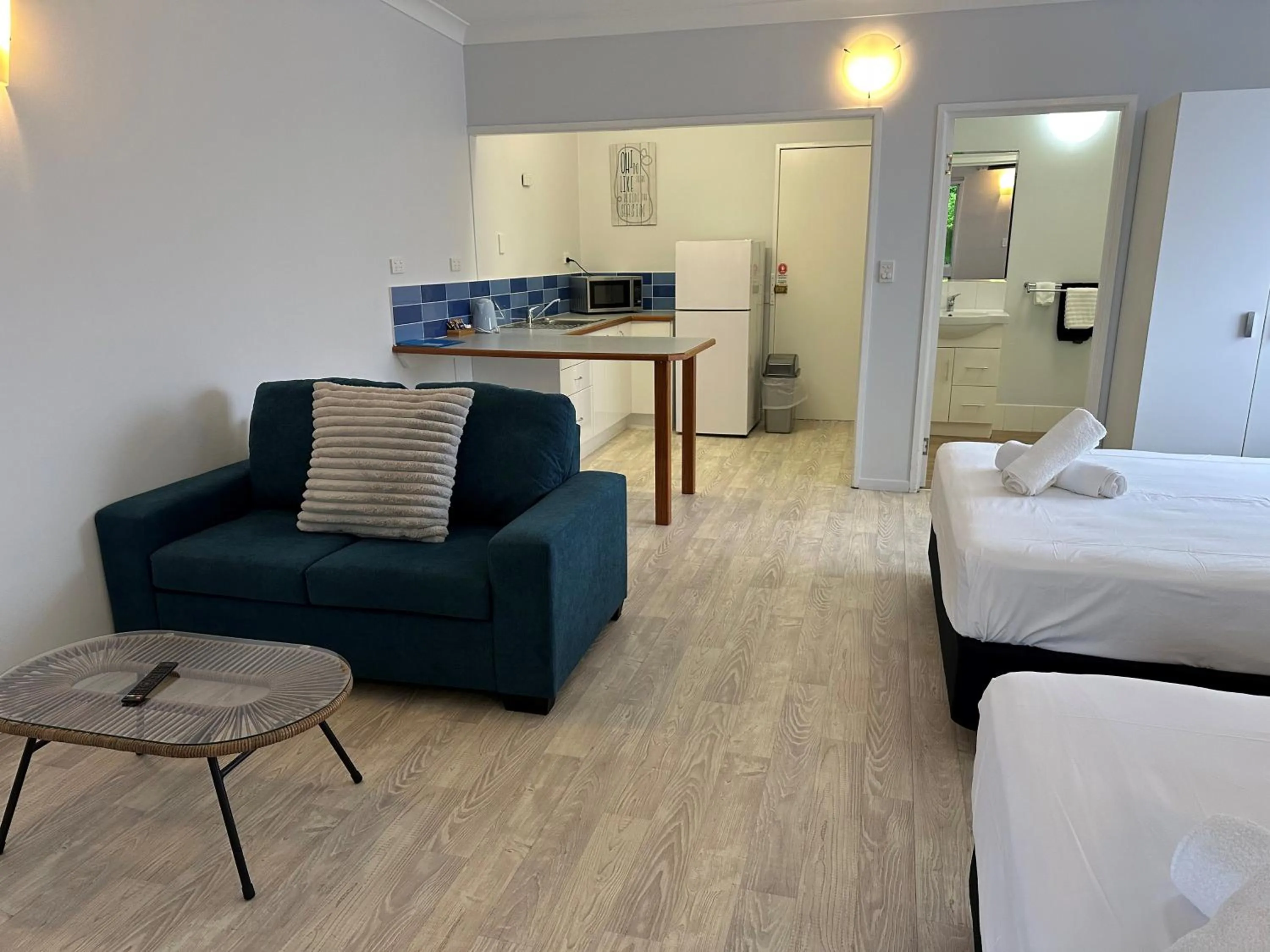 Bed in Cardwell Beachfront Motel