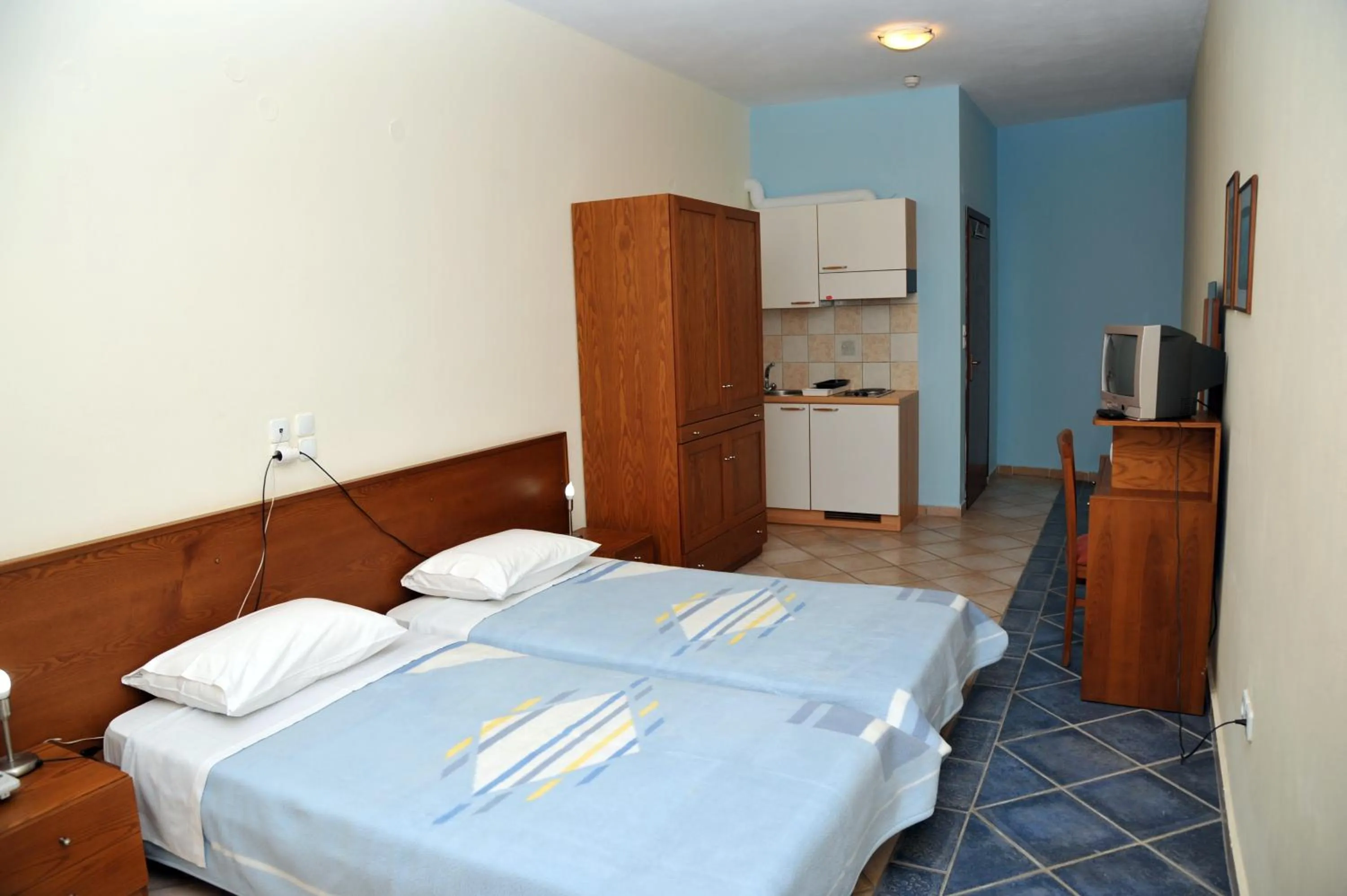 Photo of the whole room, Bed in Elea Mare