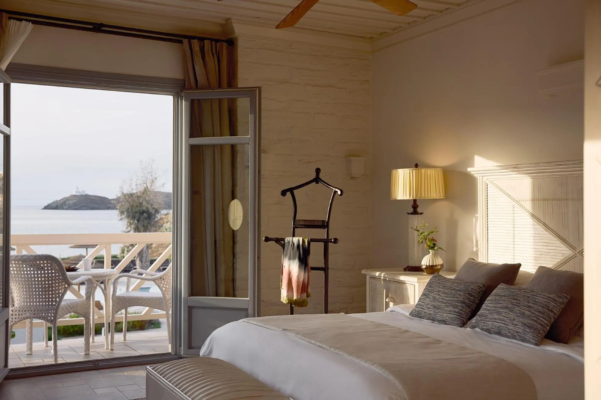 Balcony/Terrace, Bed in Porto Kea Suites by Sandglass