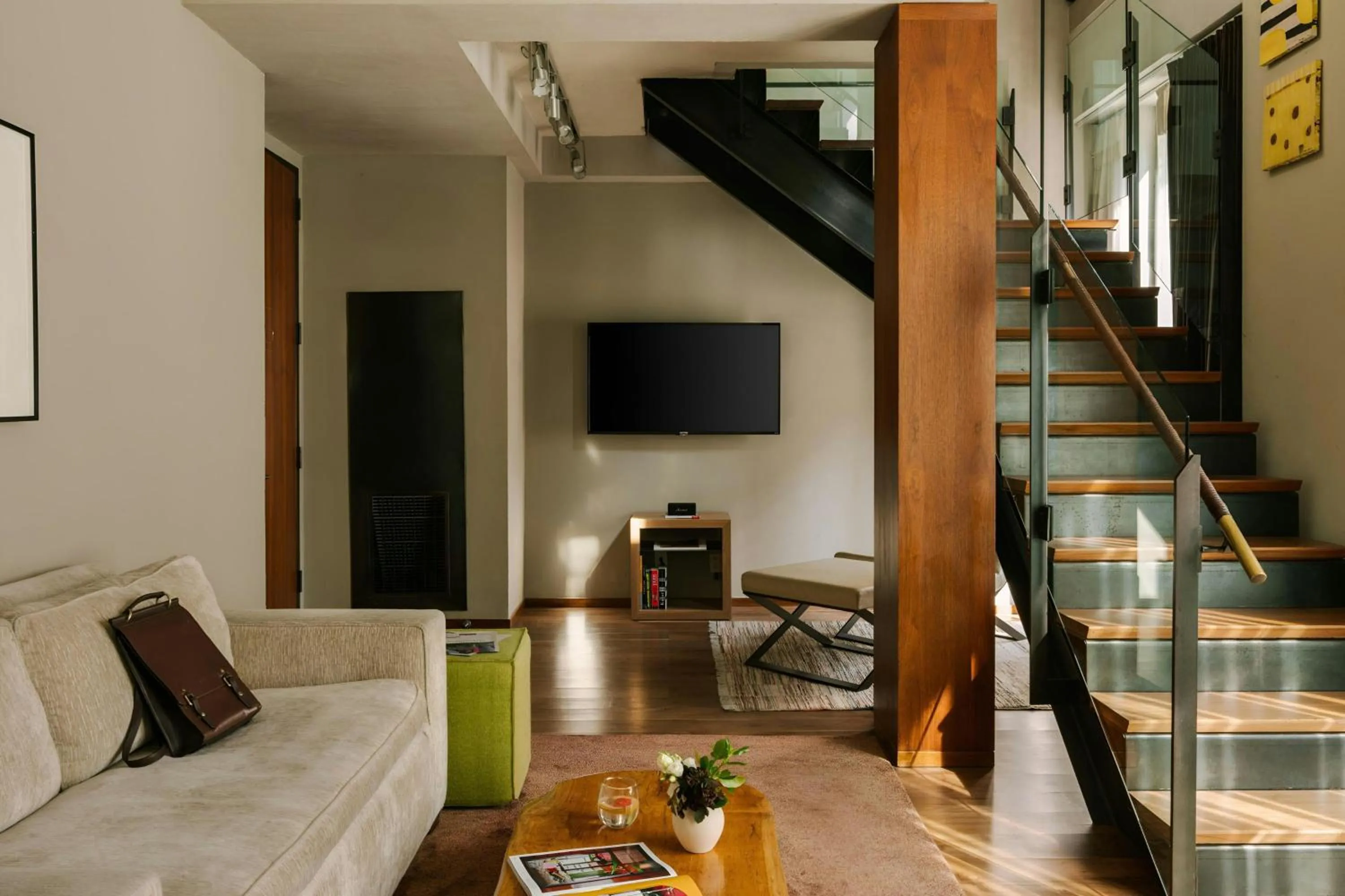 Living room in Chambers Hotel Central Park South, Sonder by Marriott Bonvoy