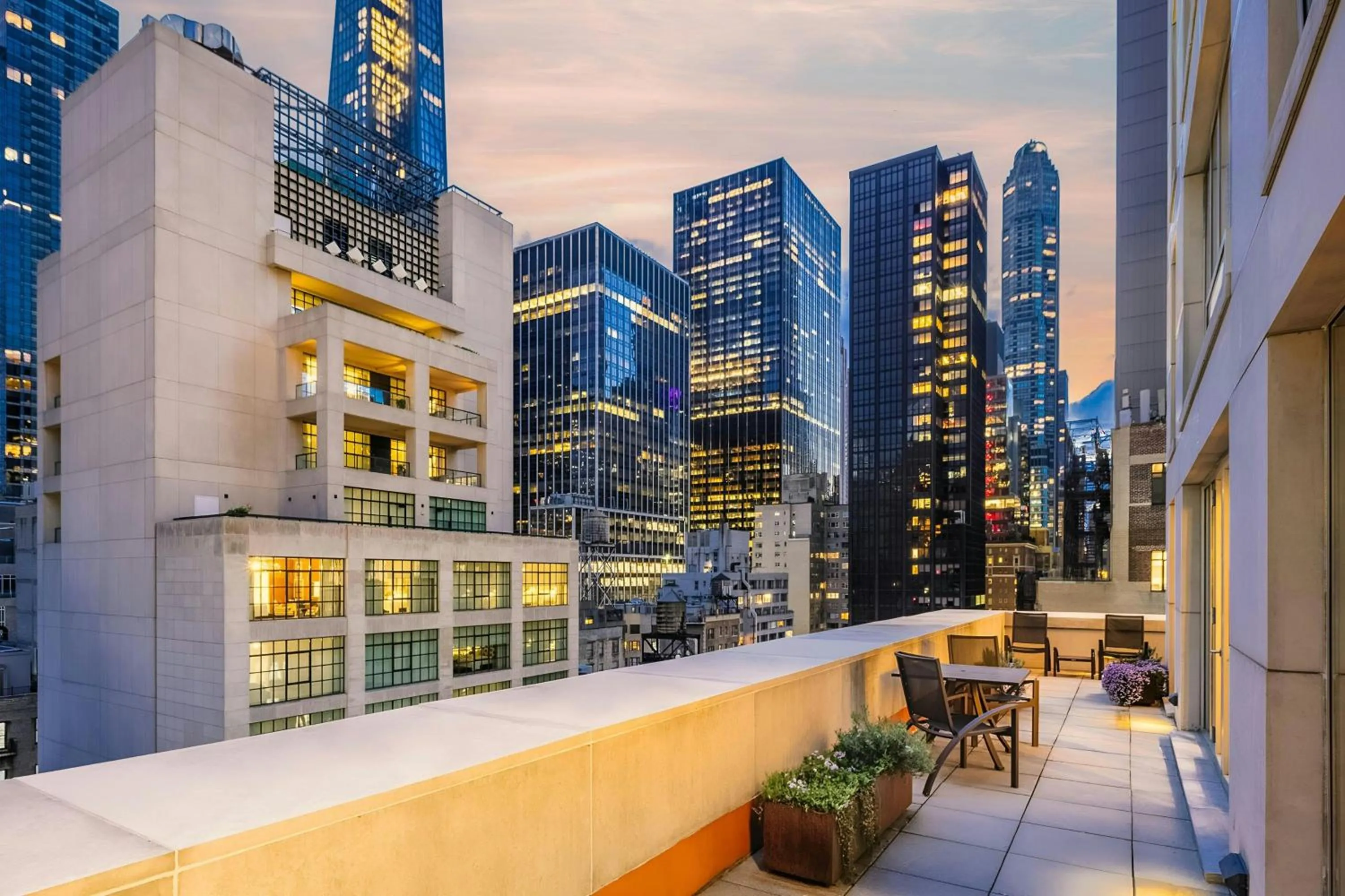 Photo of the whole room in Chambers Hotel Central Park South, Sonder by Marriott Bonvoy