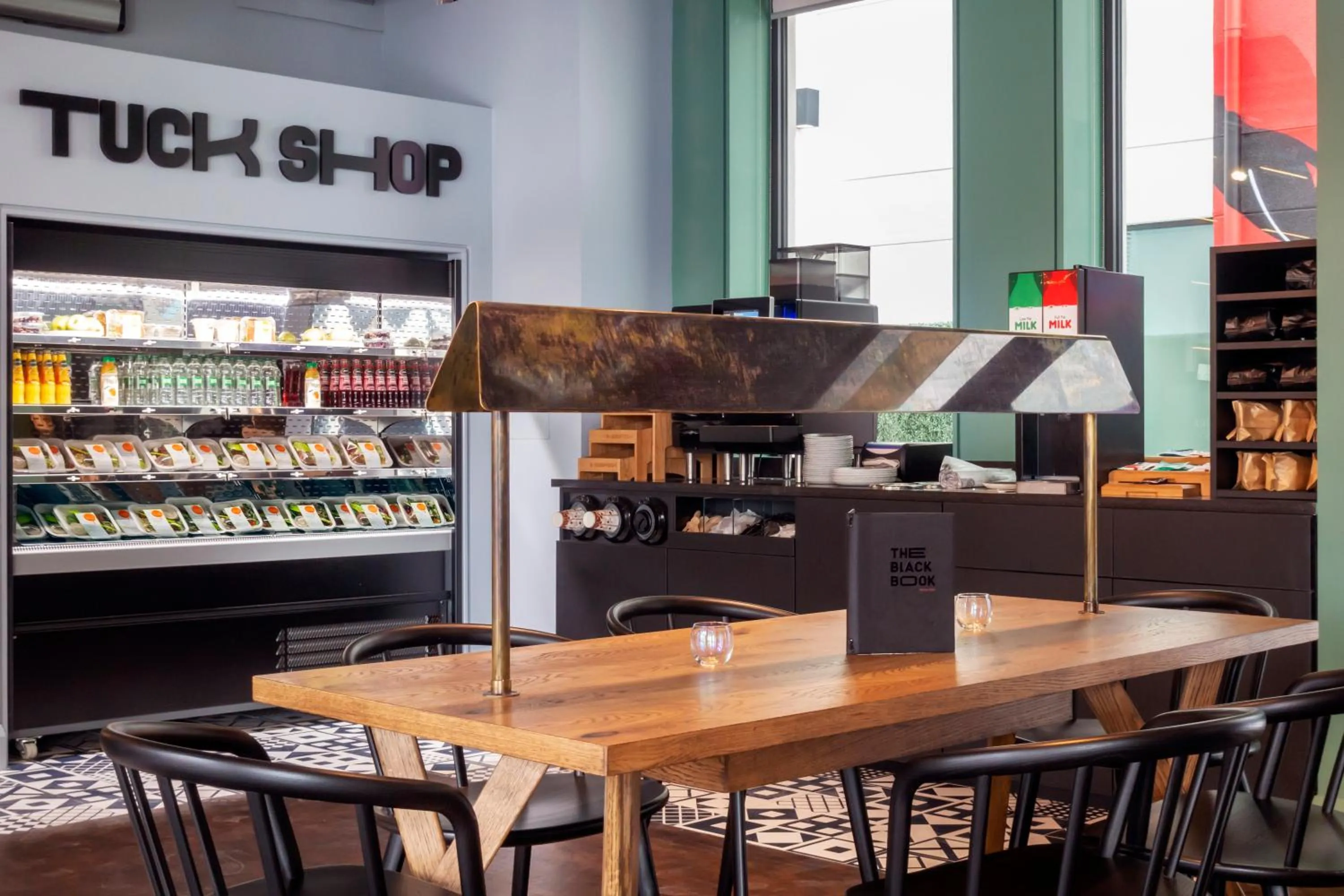 Lounge or bar in The Hendrick Smithfield