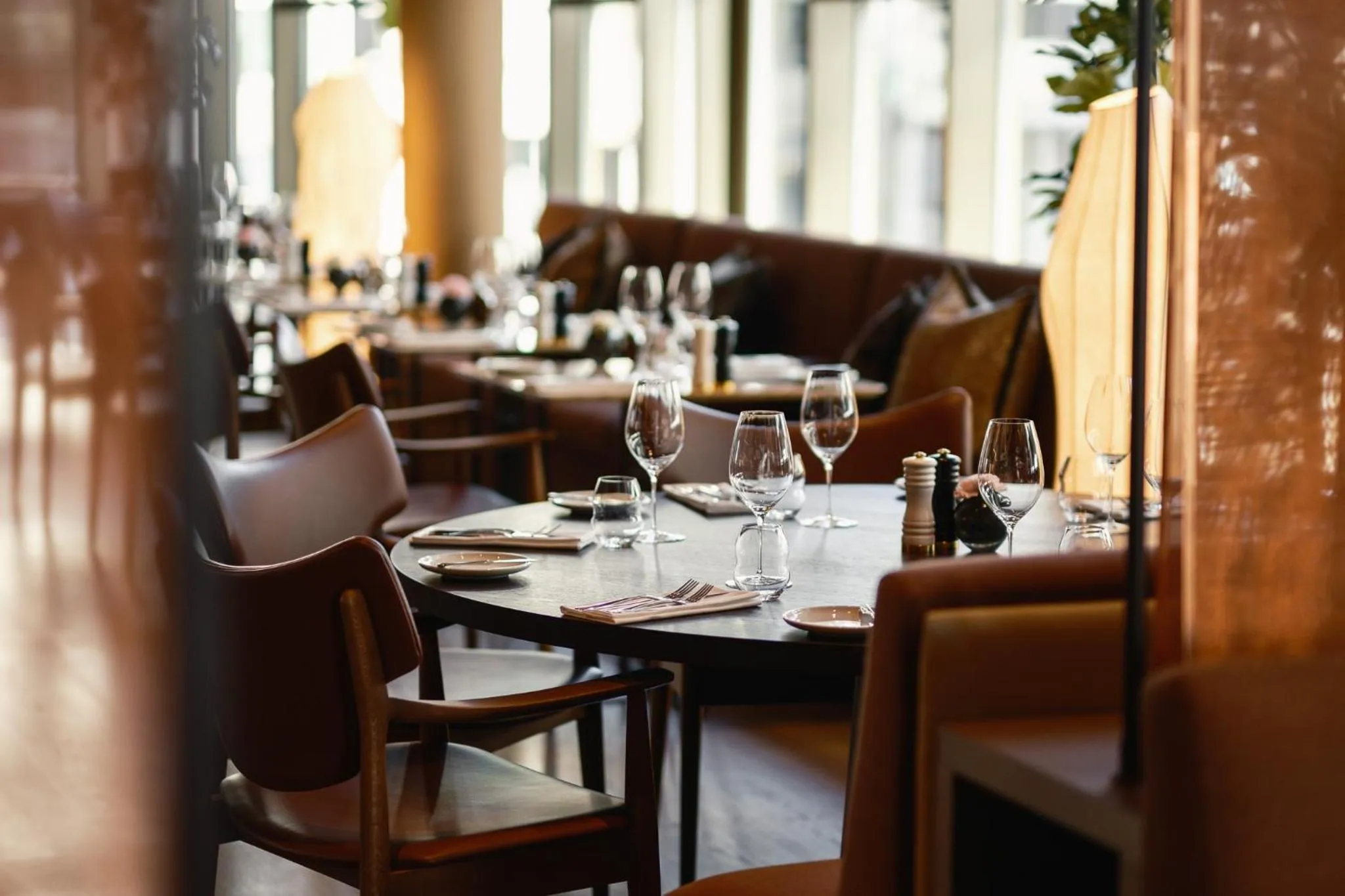 Restaurant/places to eat in The Thief