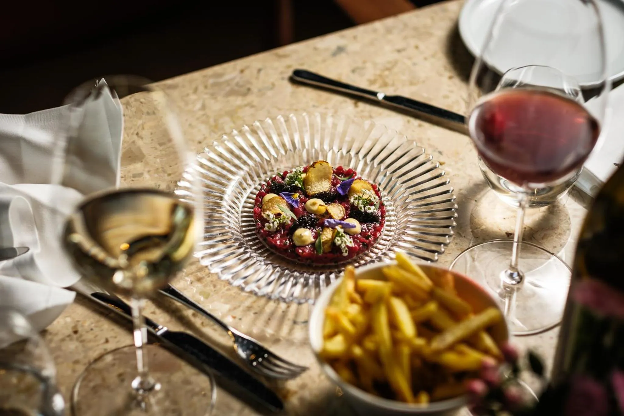 Restaurant/places to eat in The Thief