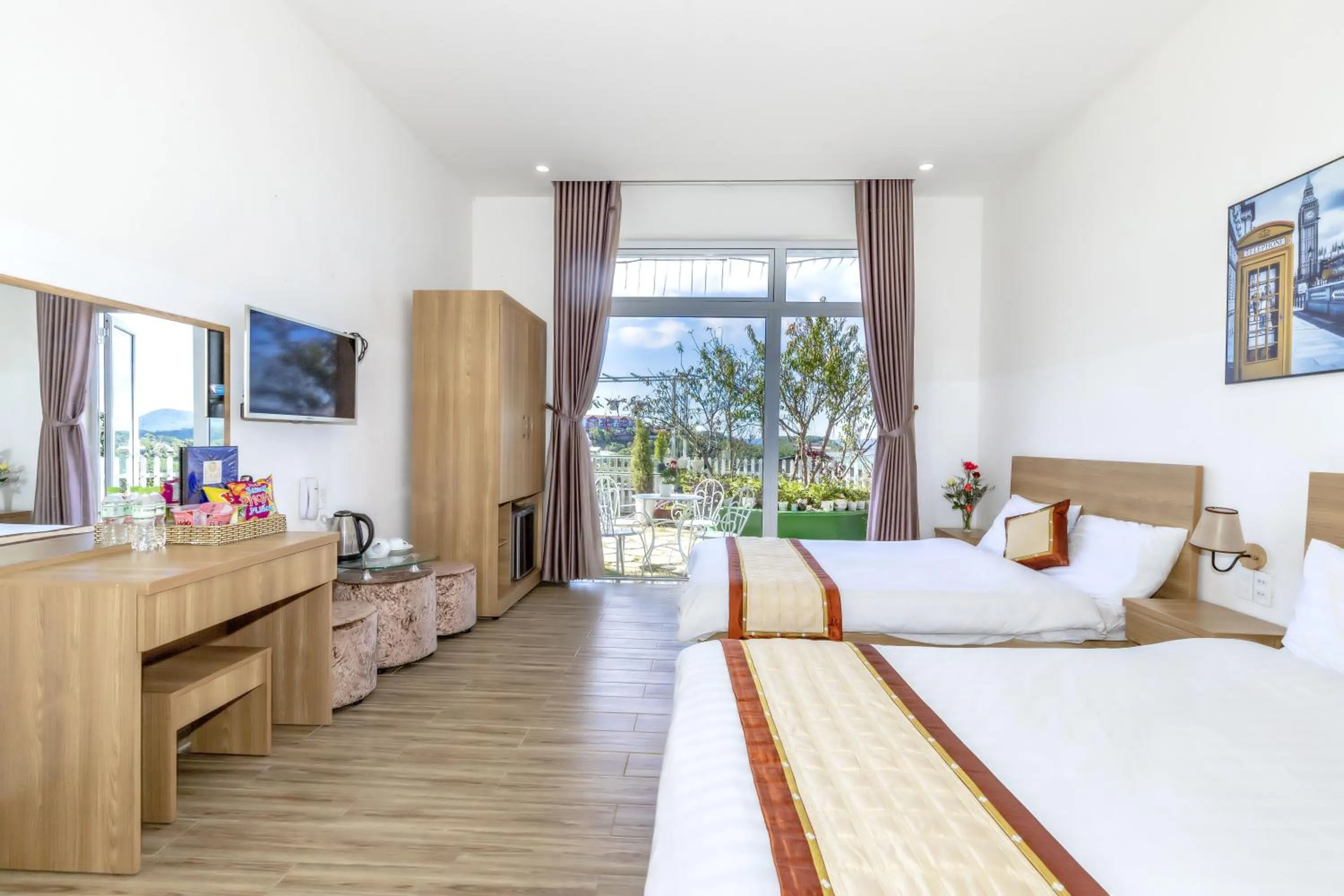 Photo of the whole room, Bed in Lacami Dalat Hotel