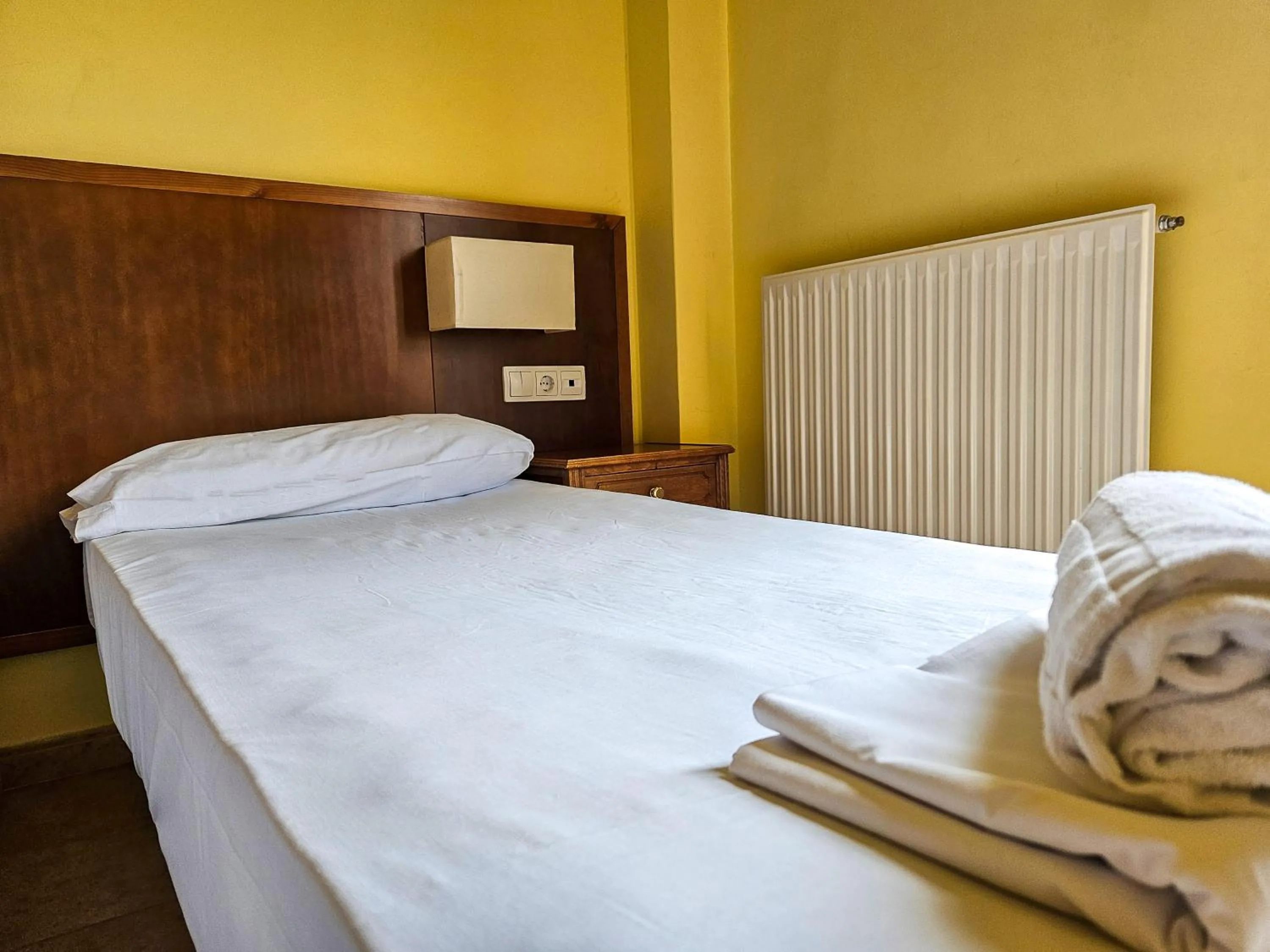 Bed in Apartamentos Canillo Ribagrossa 3000