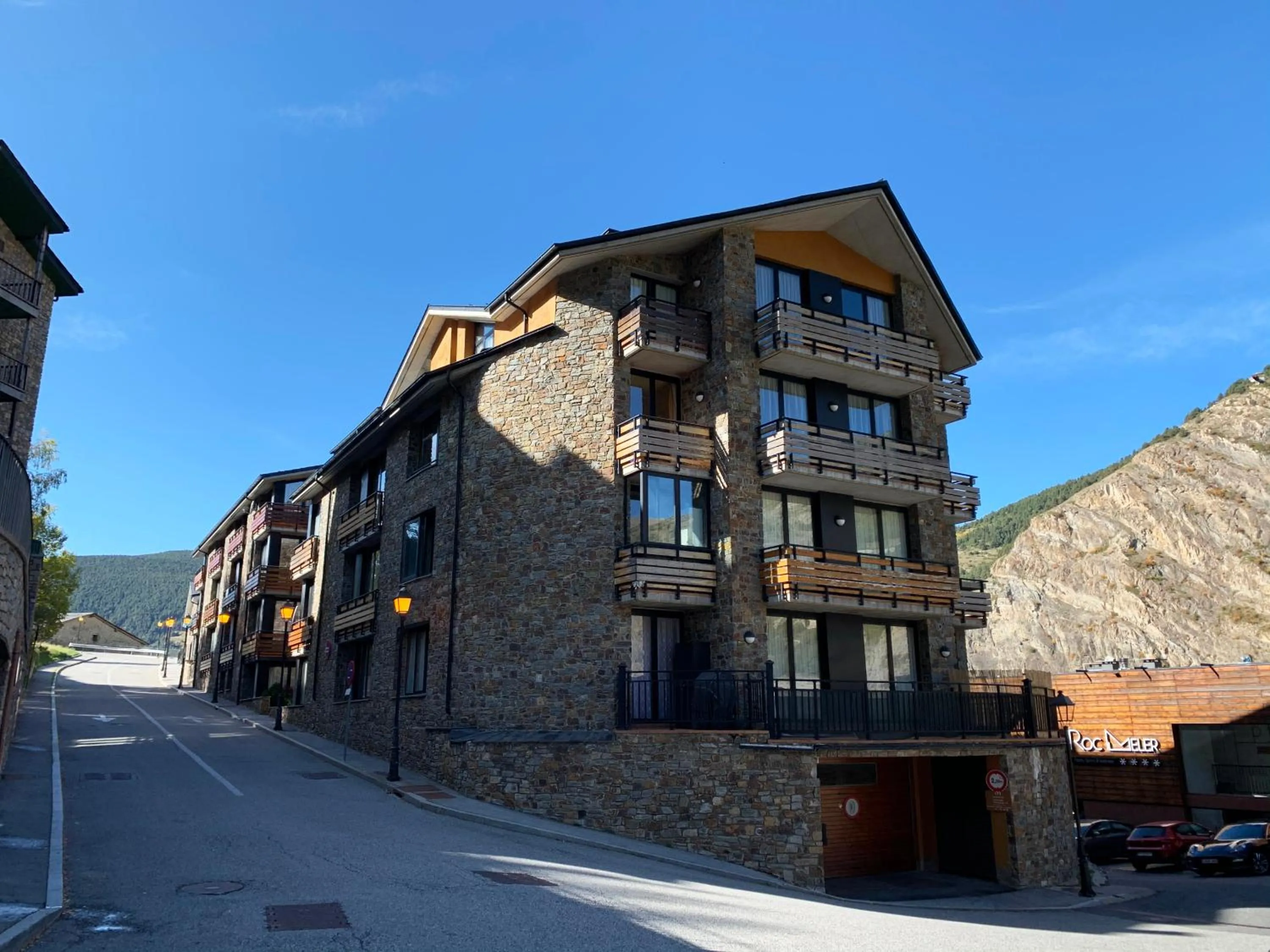 Property building in Apartamentos Canillo Ribagrossa 3000