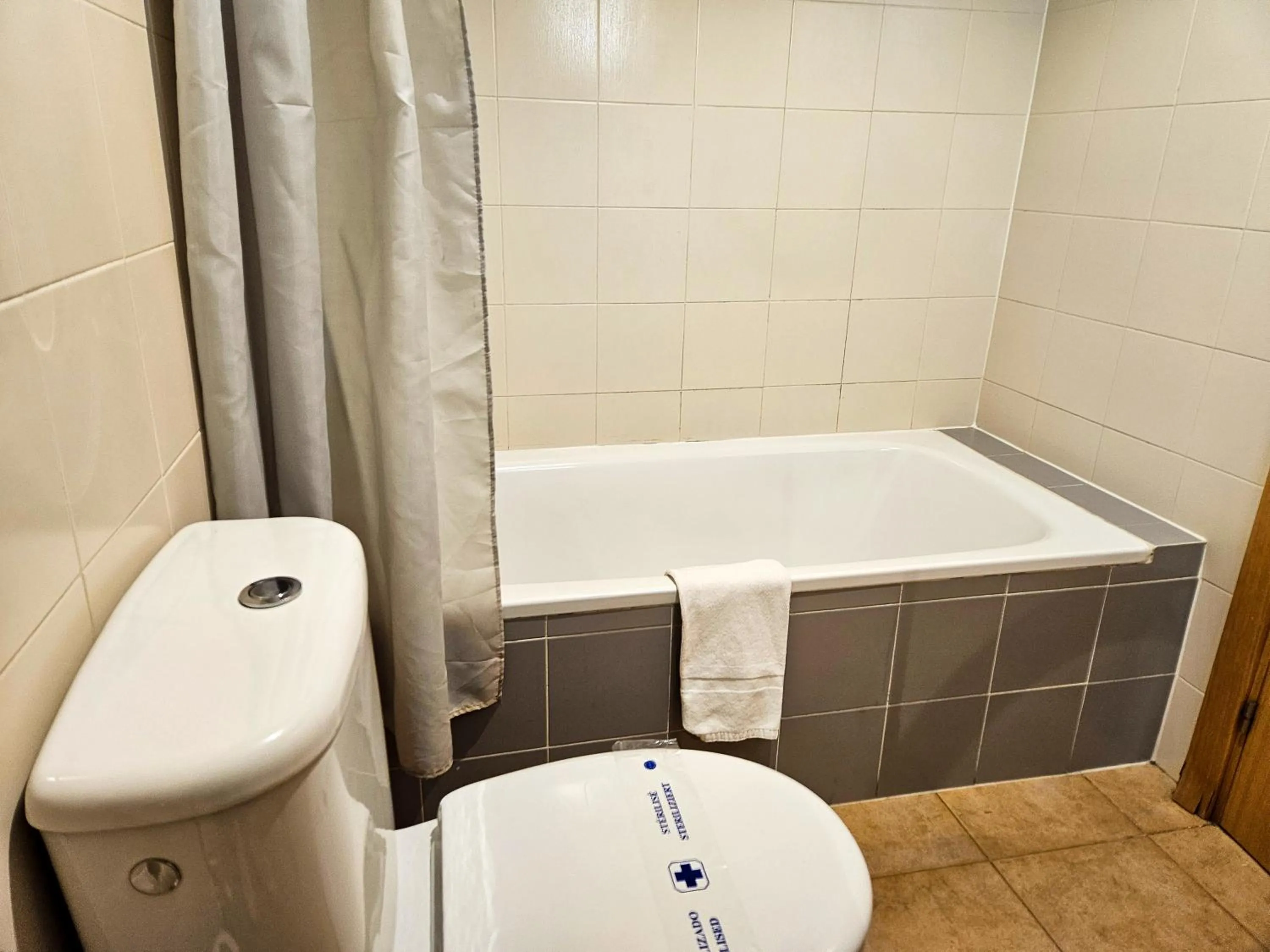 Bathroom in Apartamentos Canillo Ribagrossa 3000