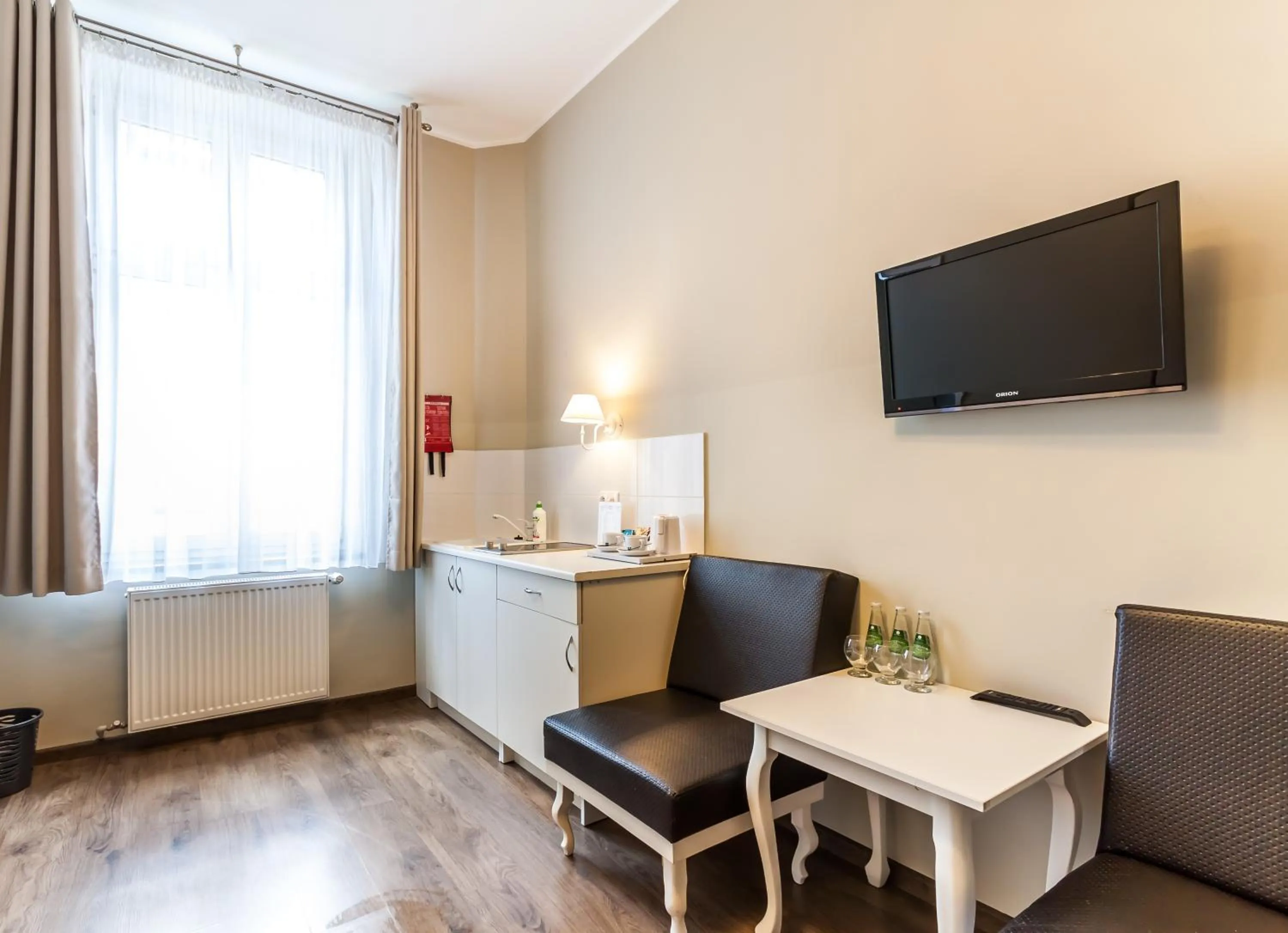 Kitchen or kitchenette in Leone Aparthotel