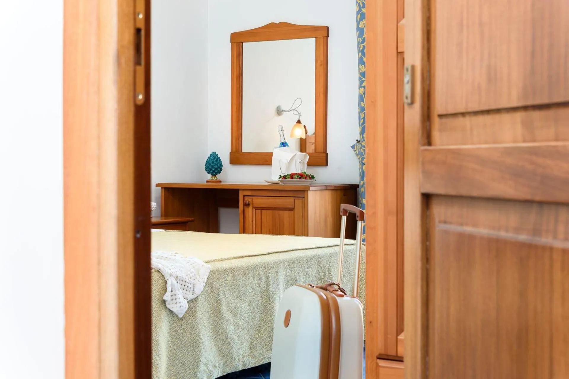 Photo of the whole room, Bed in La Meridiana Hotel