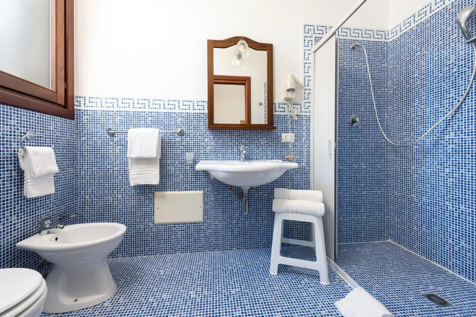 Shower in La Meridiana Hotel