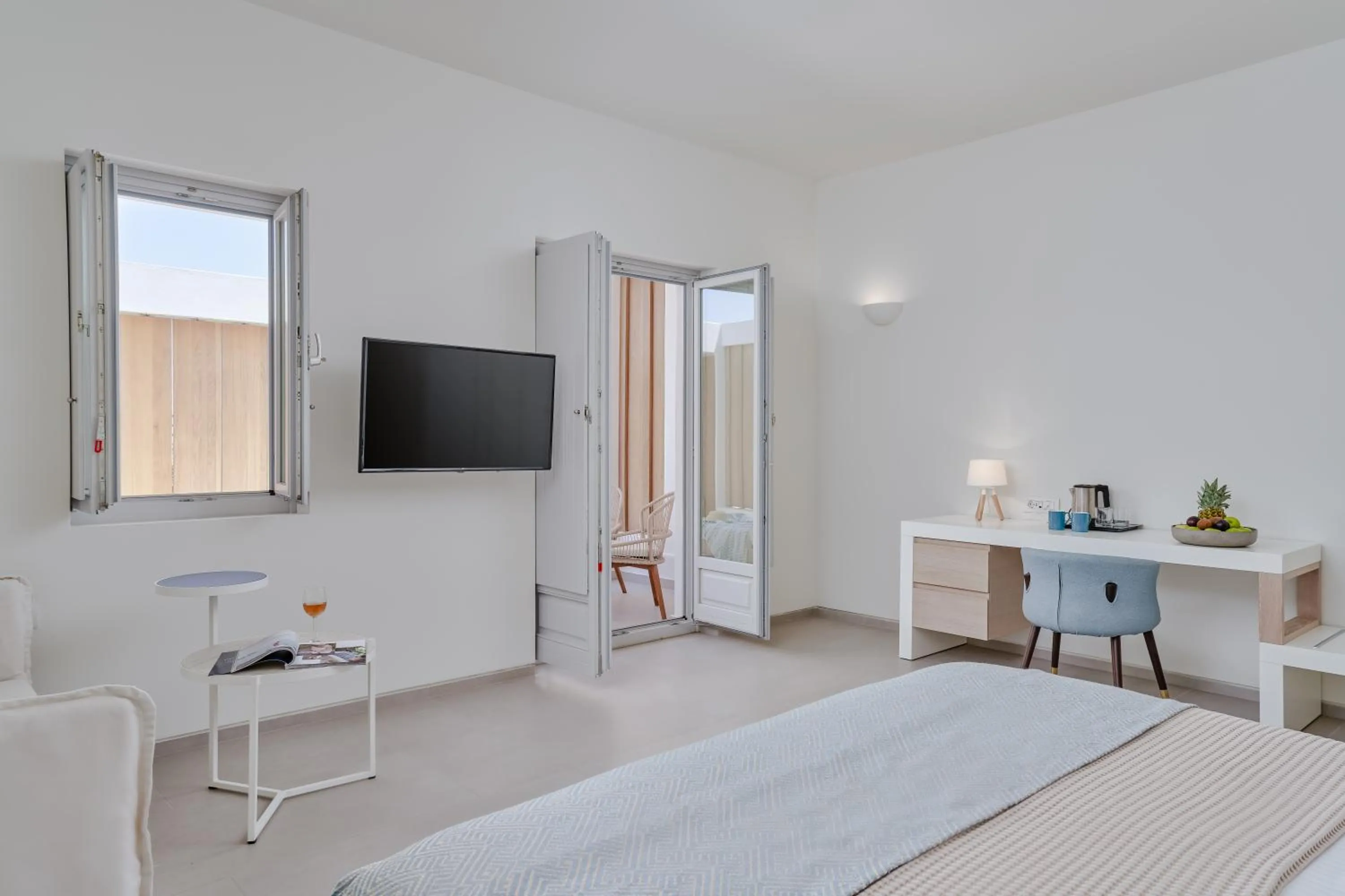 Photo of the whole room, Bed in Meltemi Blu - Adults Only