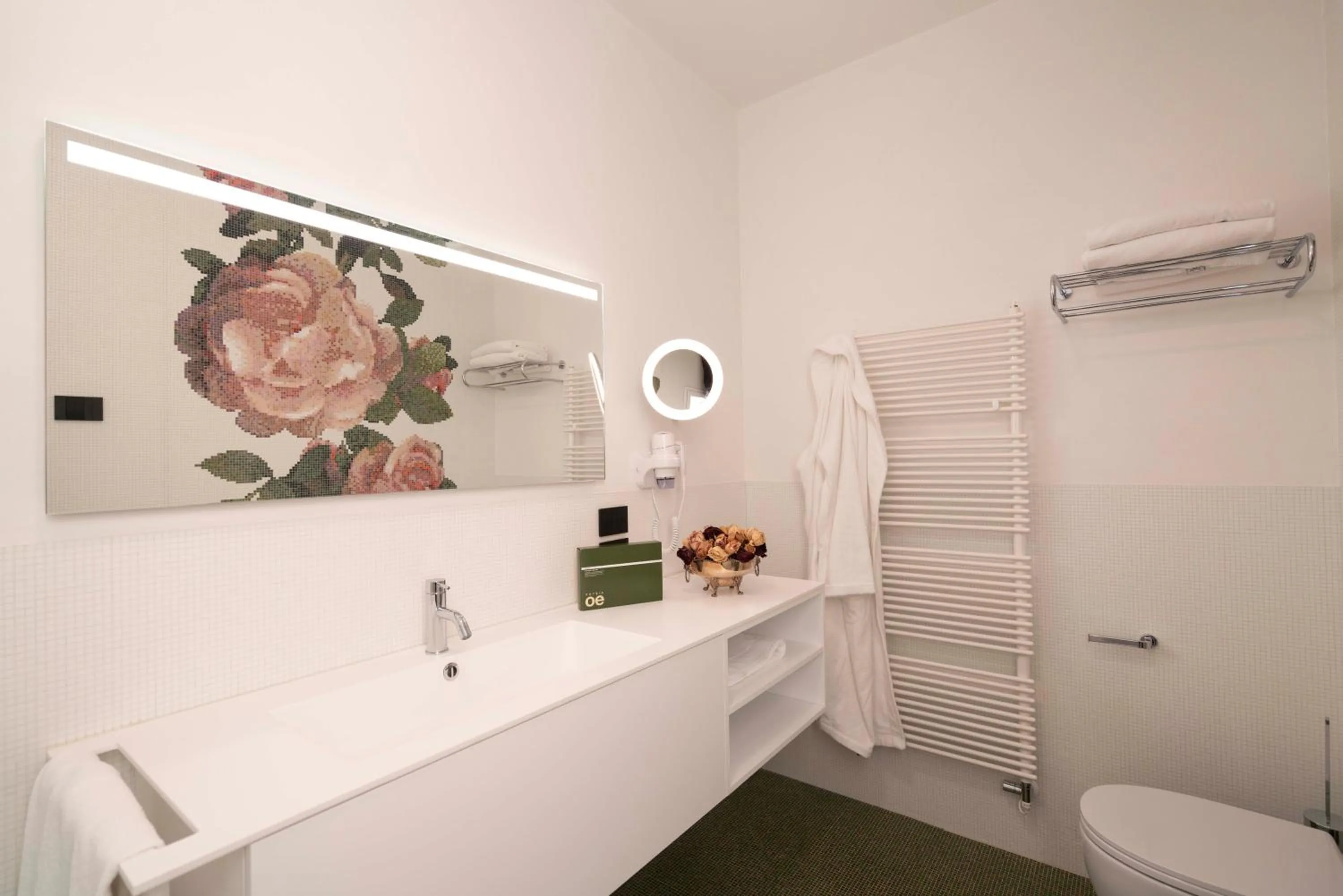 Shower in Antica Pusterla Relais de Charme