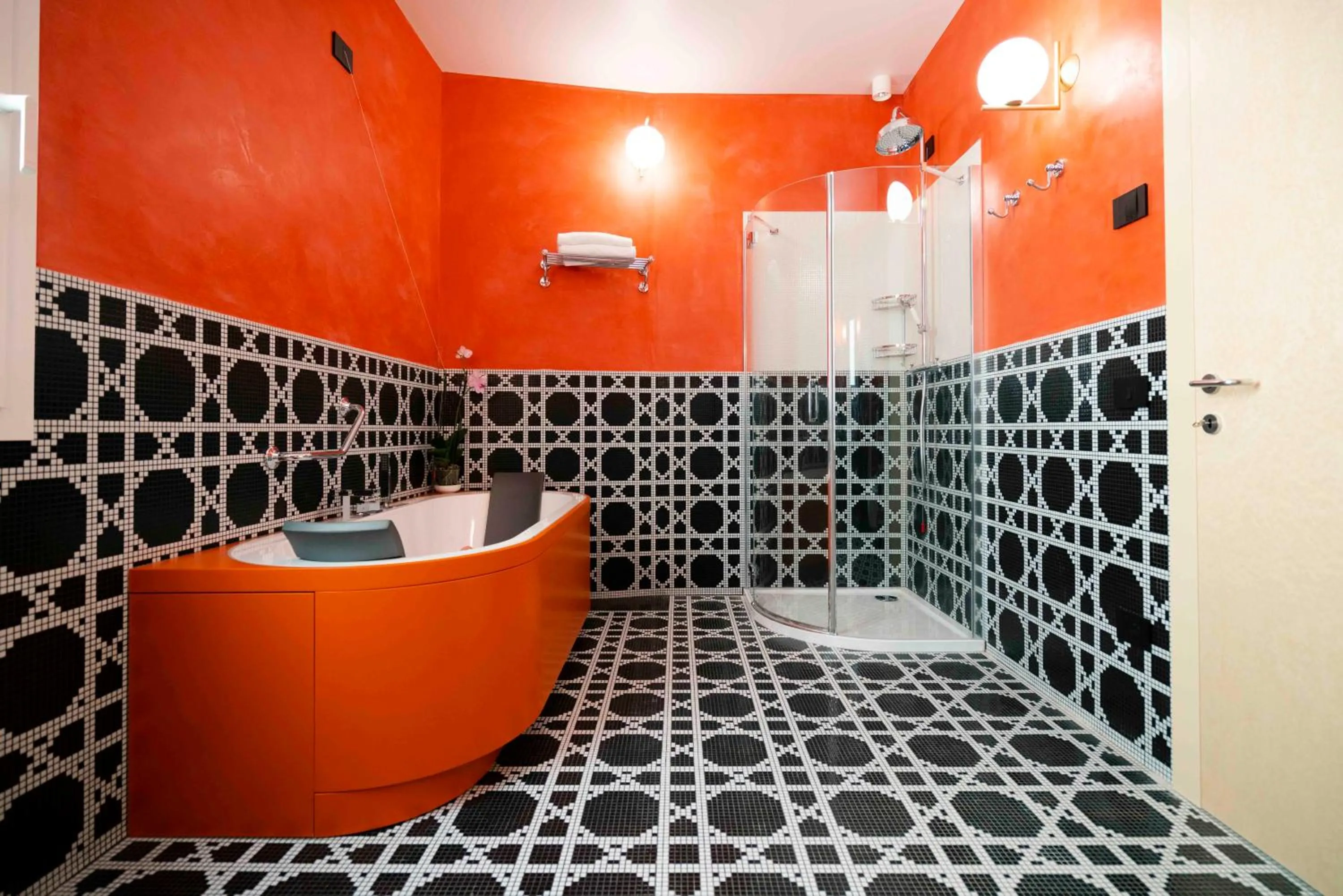 Shower in Antica Pusterla Relais de Charme