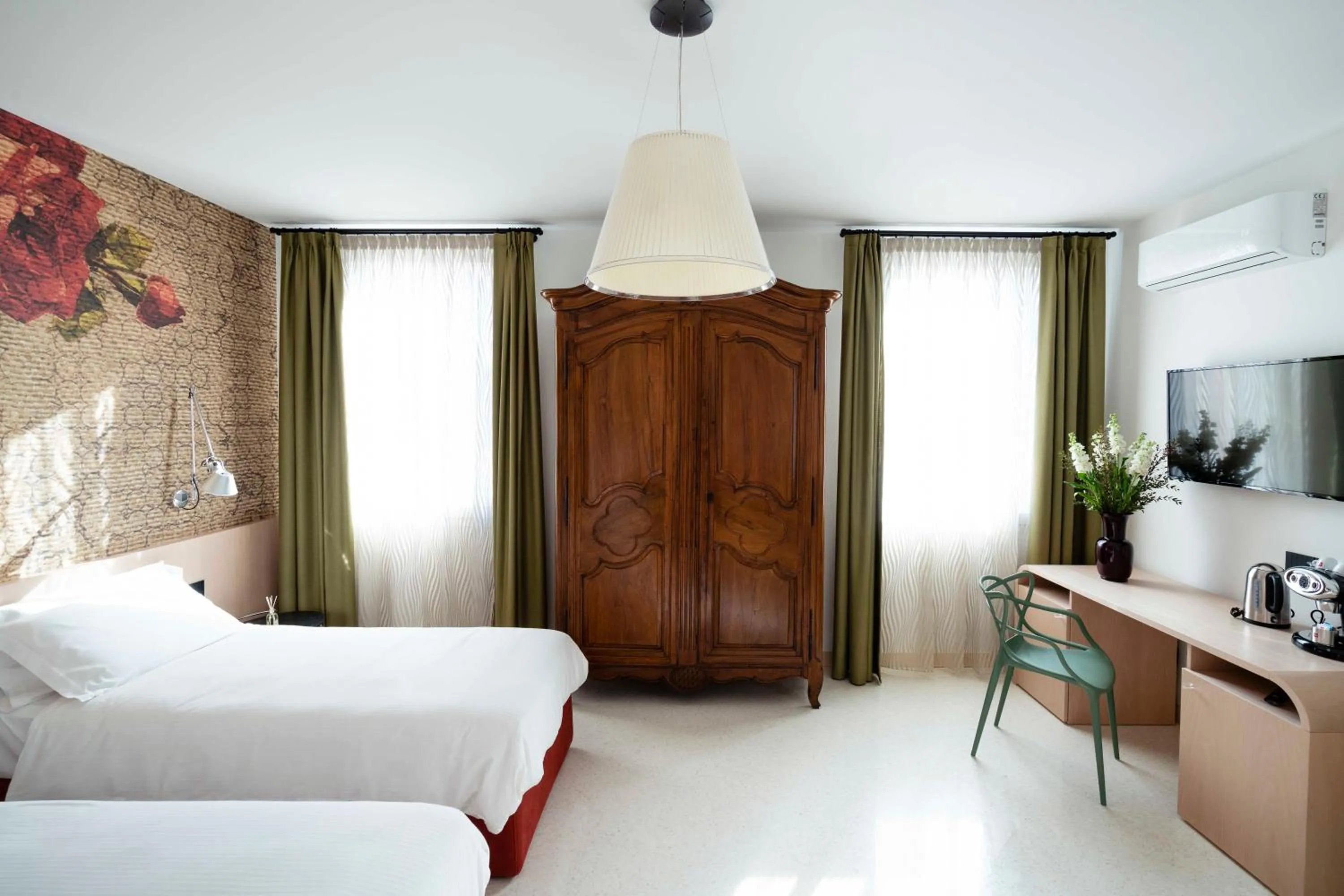 Bed in Antica Pusterla Relais de Charme