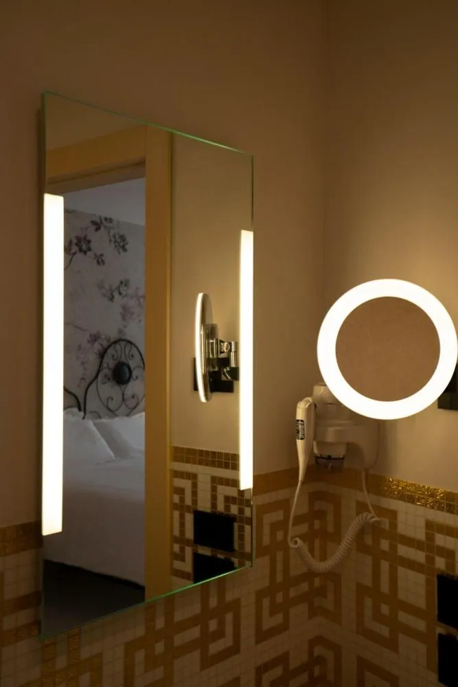 Bathroom, Bed in Antica Pusterla Relais de Charme