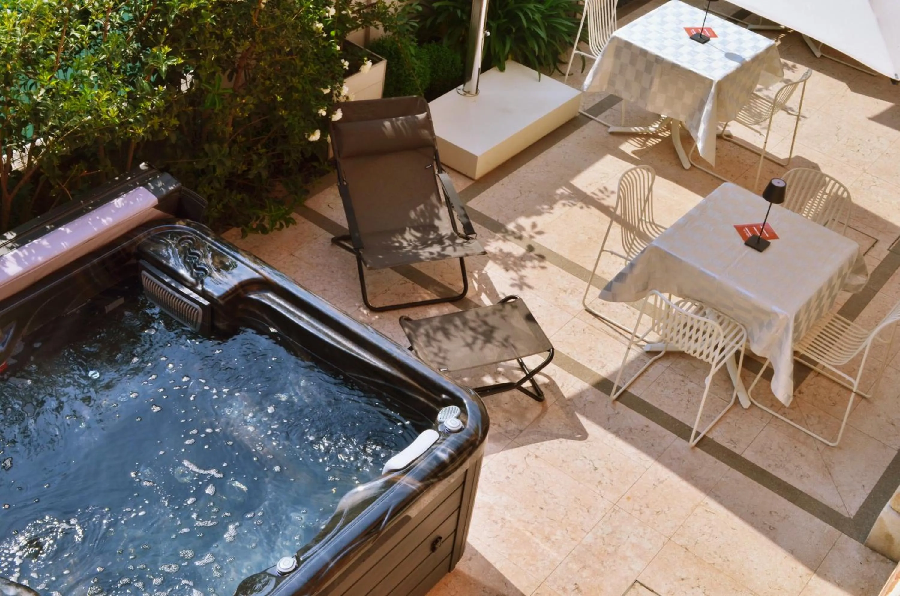 Hot Tub in Antica Pusterla Relais de Charme