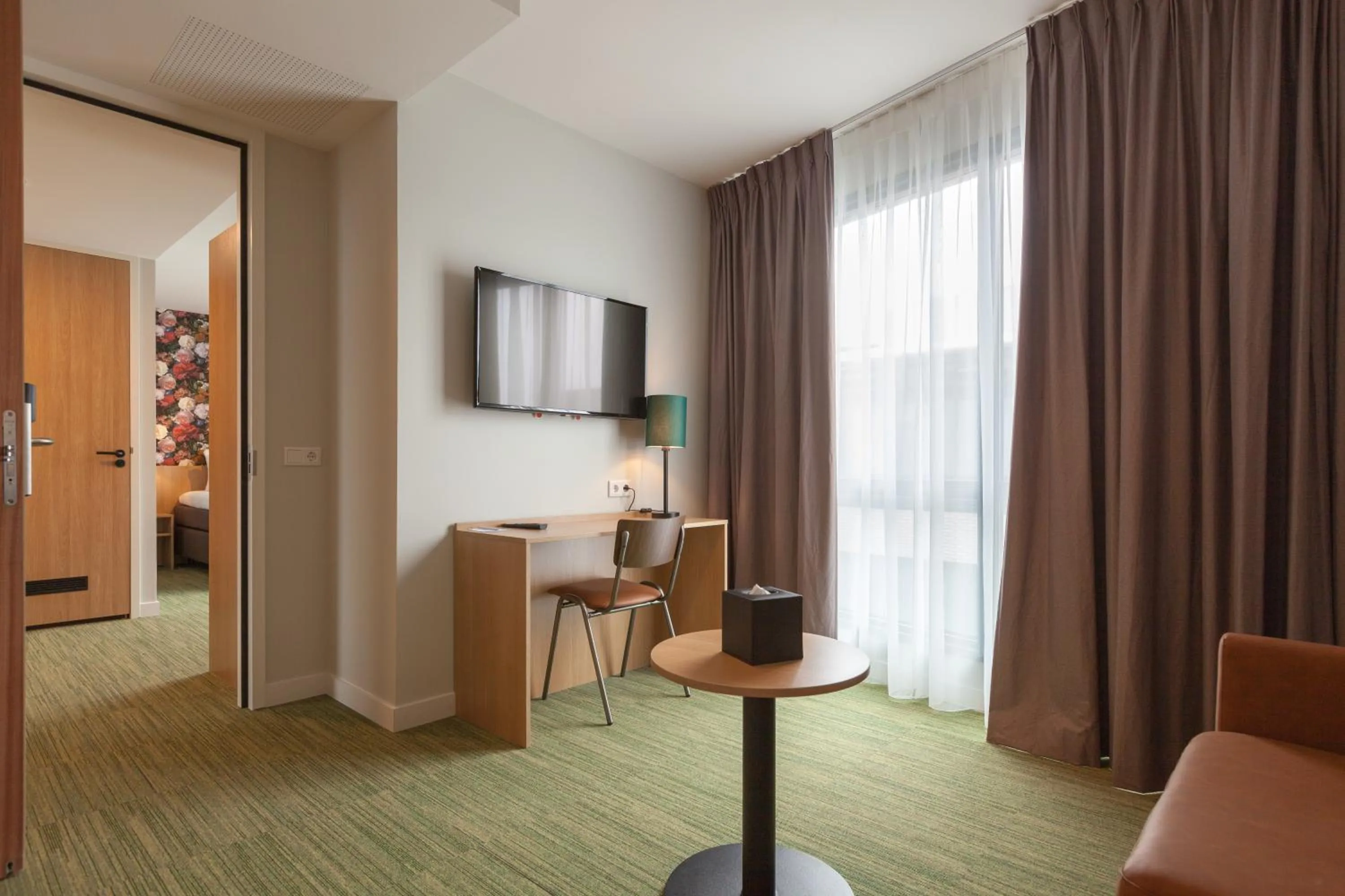 TV and multimedia in Best Western Plus Hotel Amstelveen