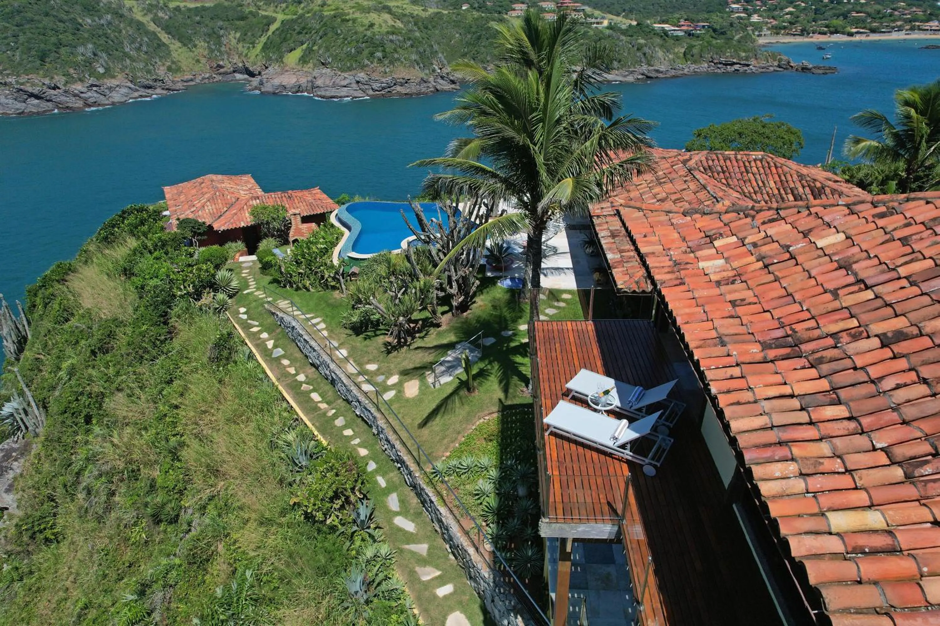 Bird's eye view in Cliffside Luxury Inn