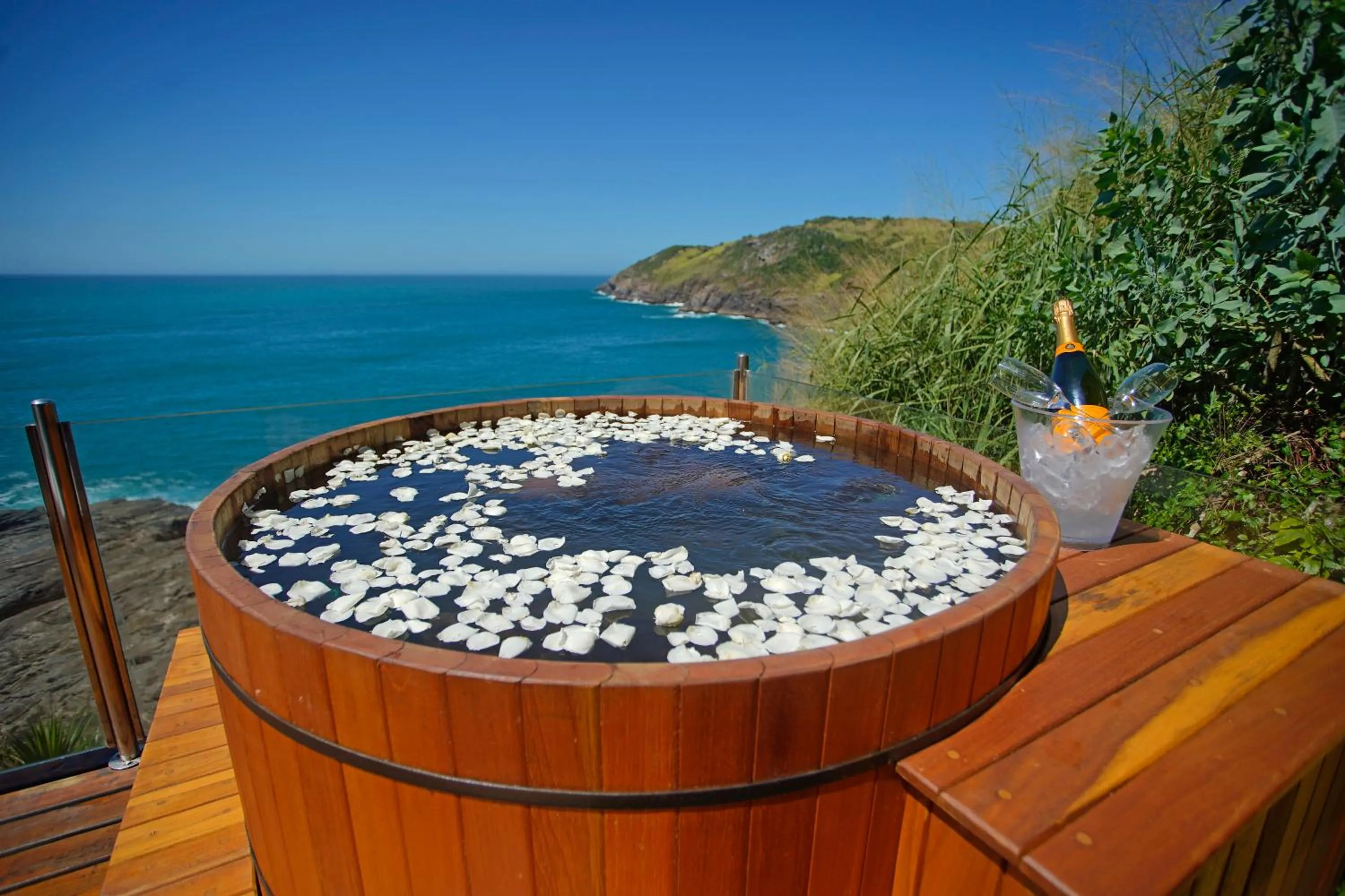 Natural landscape in Cliffside Luxury Inn