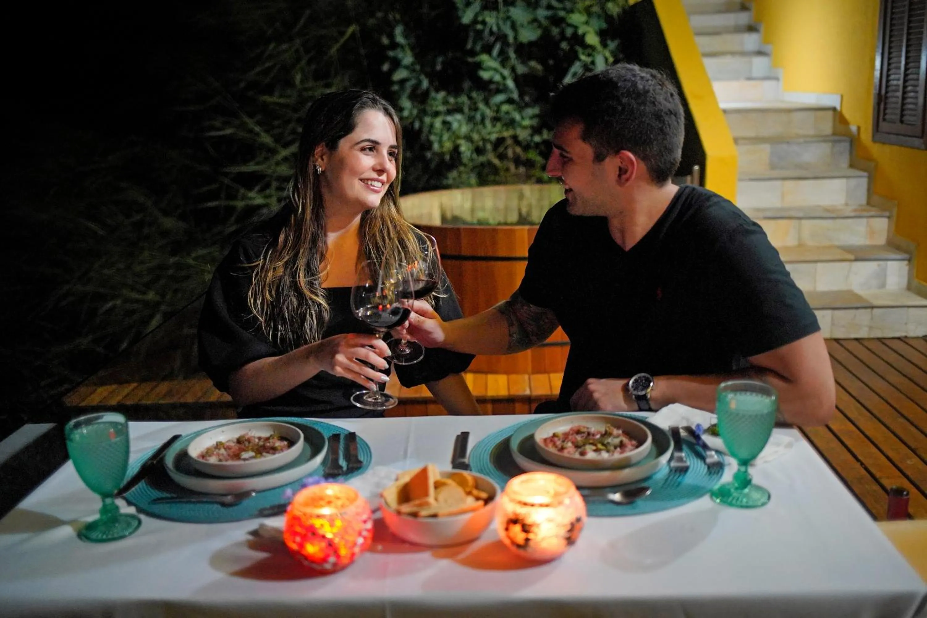 Food and drinks in Cliffside Luxury Inn