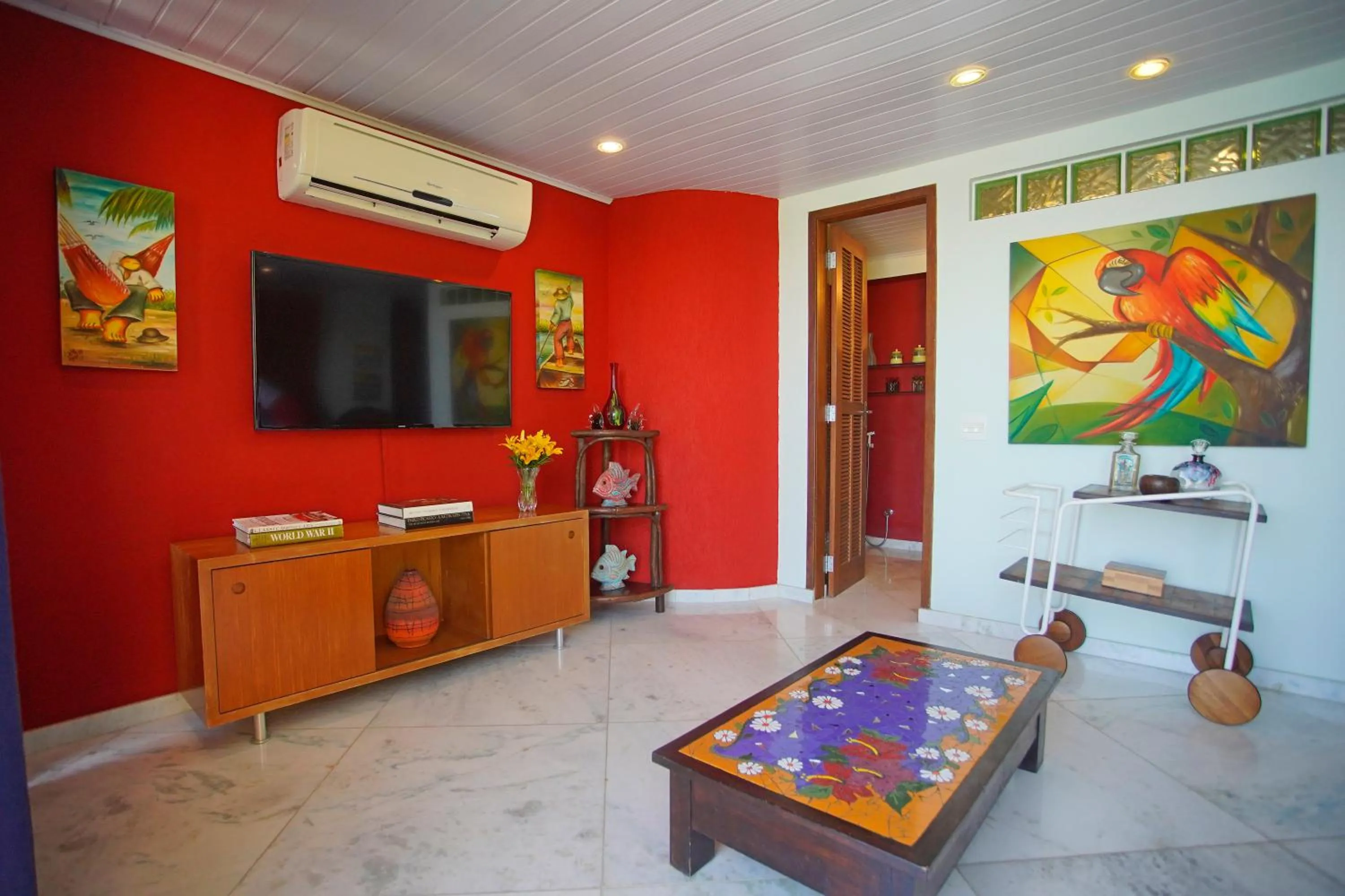 Seating area in Cliffside Luxury Inn