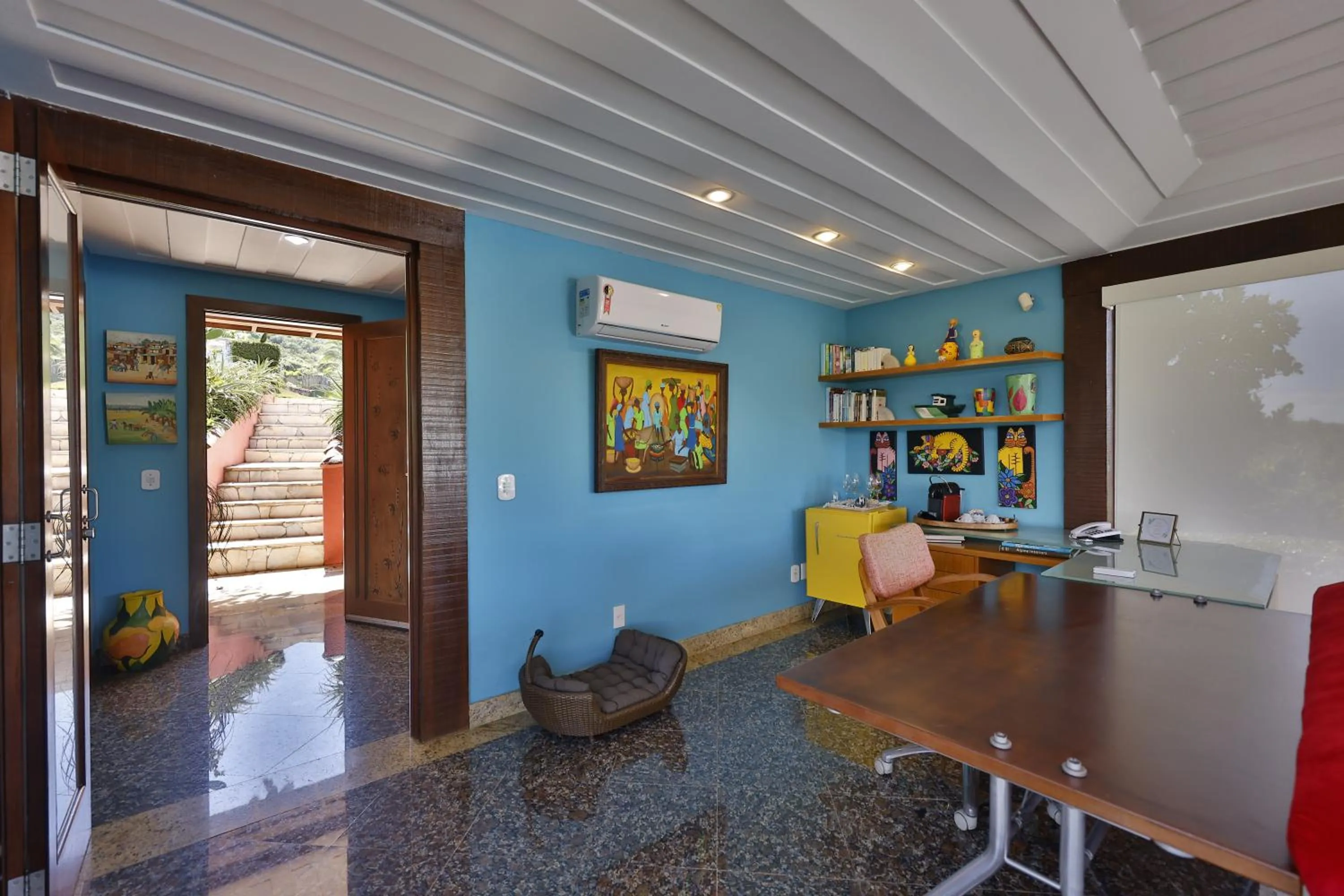 Living room in Cliffside Luxury Inn