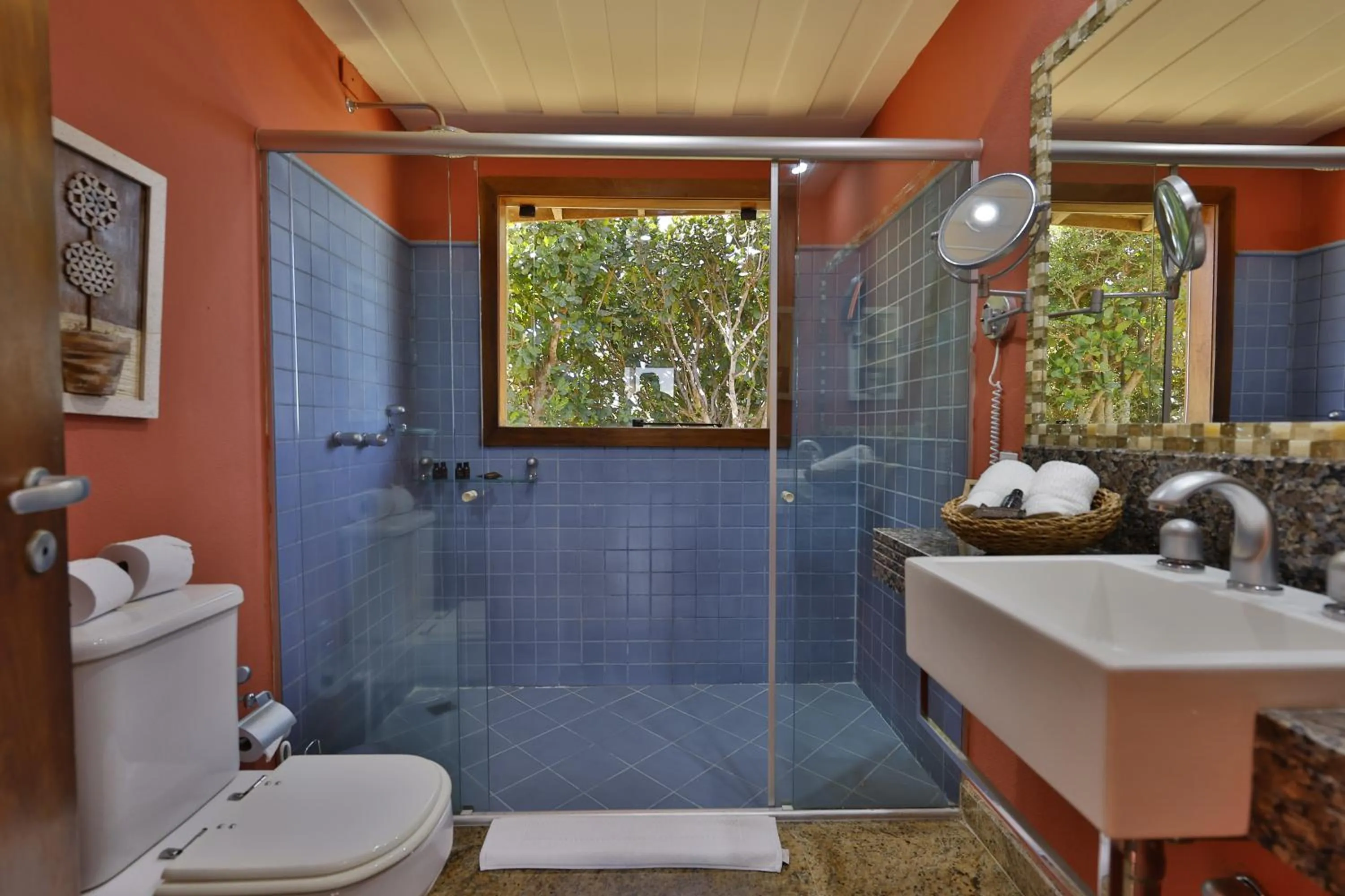 Shower in Cliffside Luxury Inn