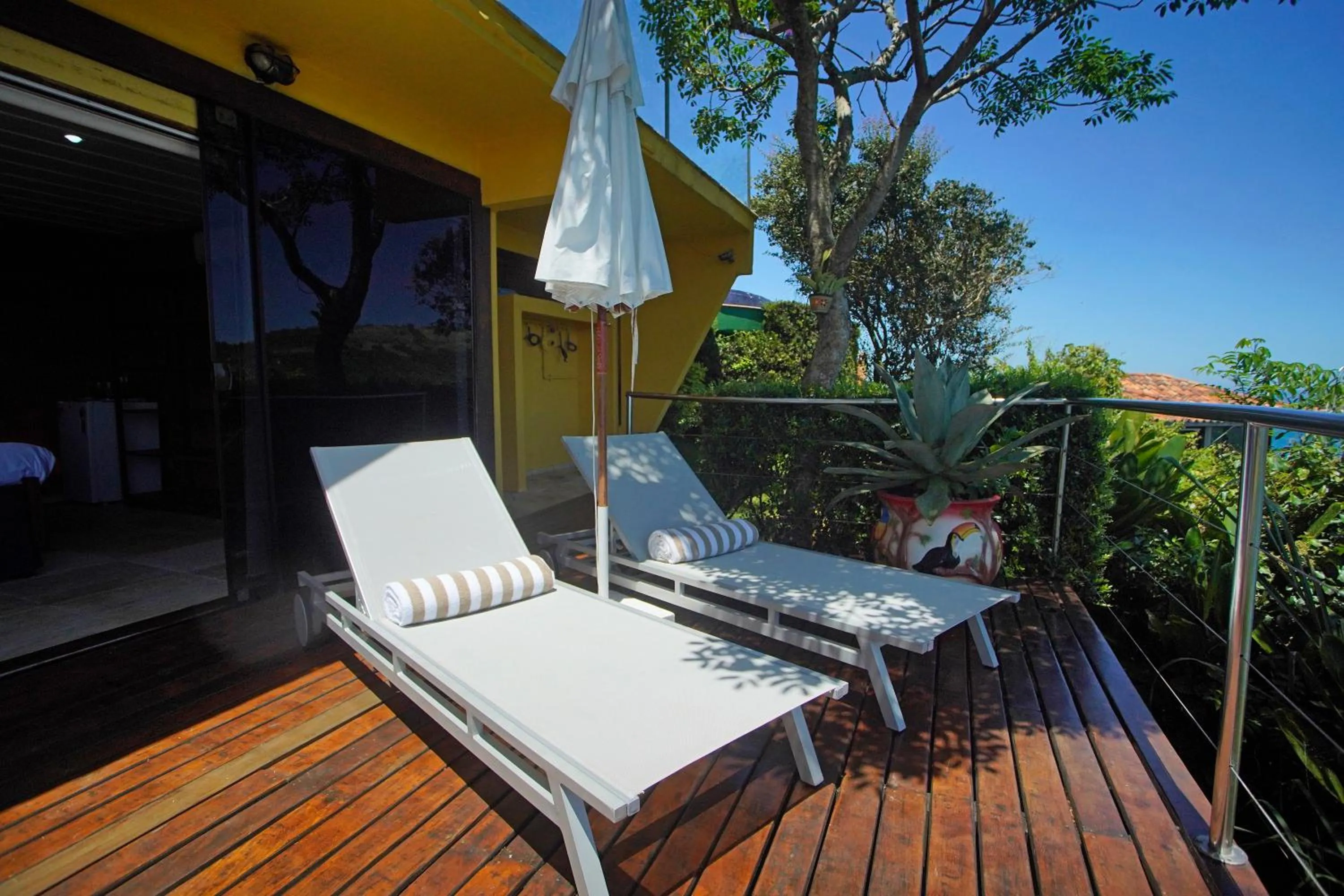 Sea view in Cliffside Luxury Inn