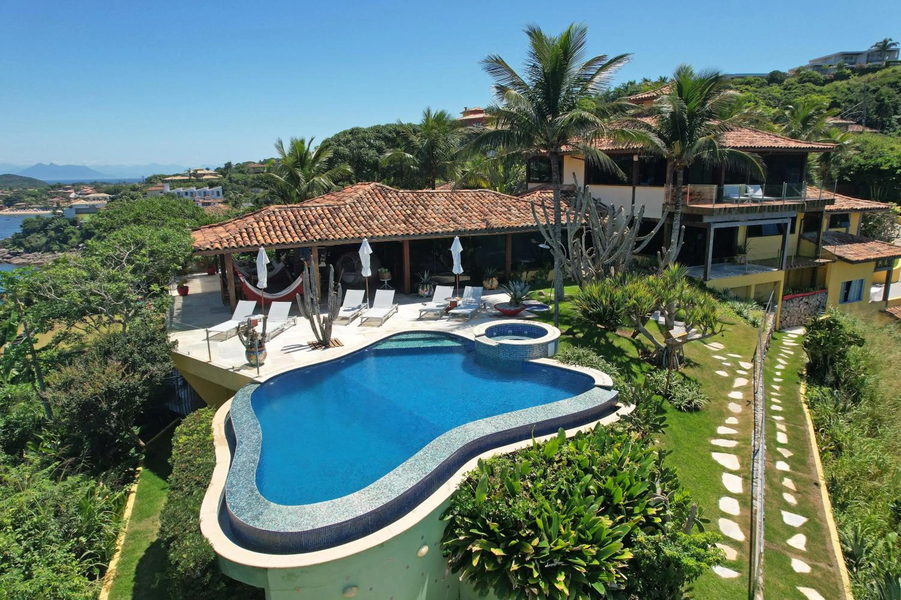 Garden in Cliffside Luxury Inn