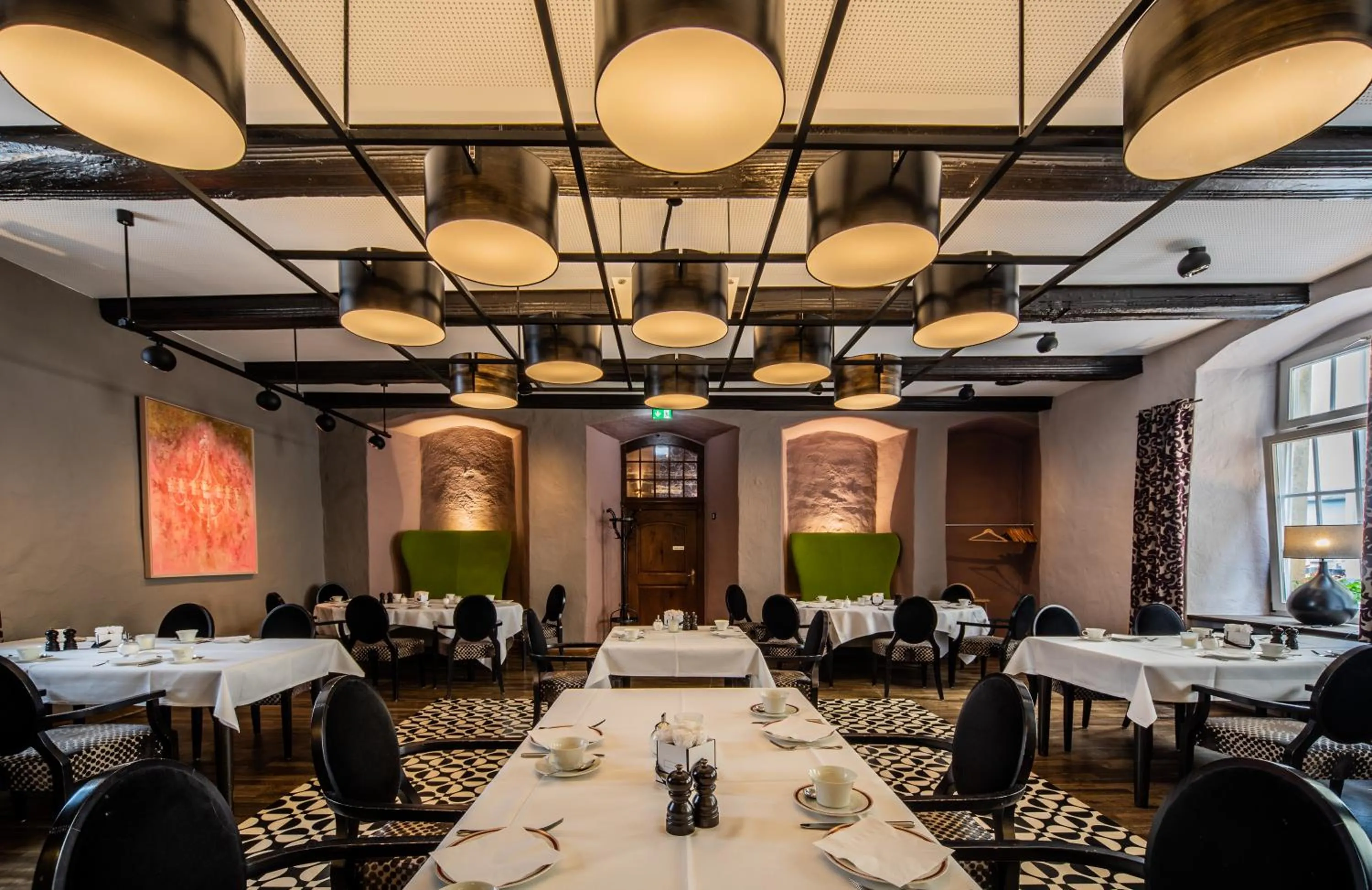 Restaurant/places to eat in Romantik Hotel Walhalla