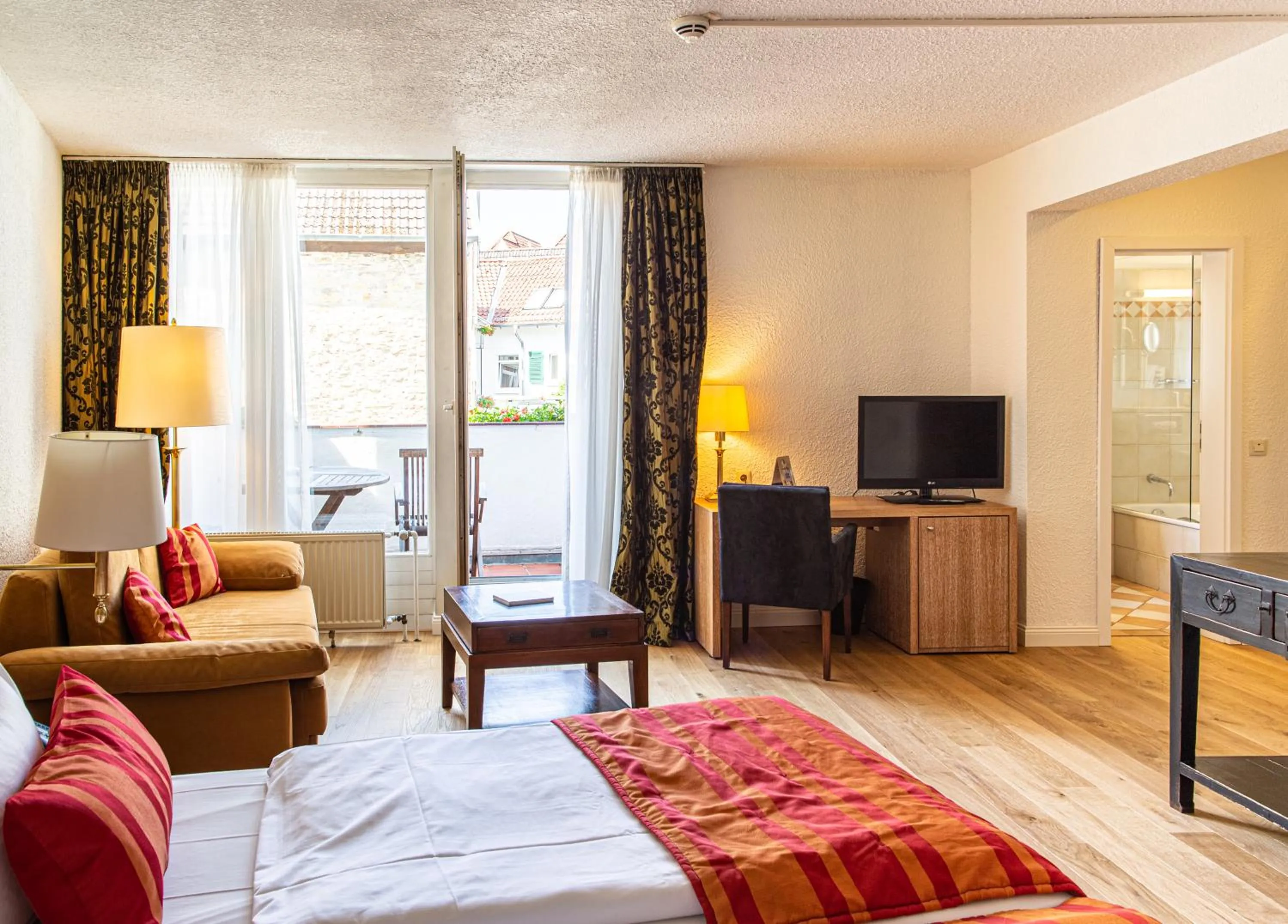 Bed in Romantik Hotel Walhalla