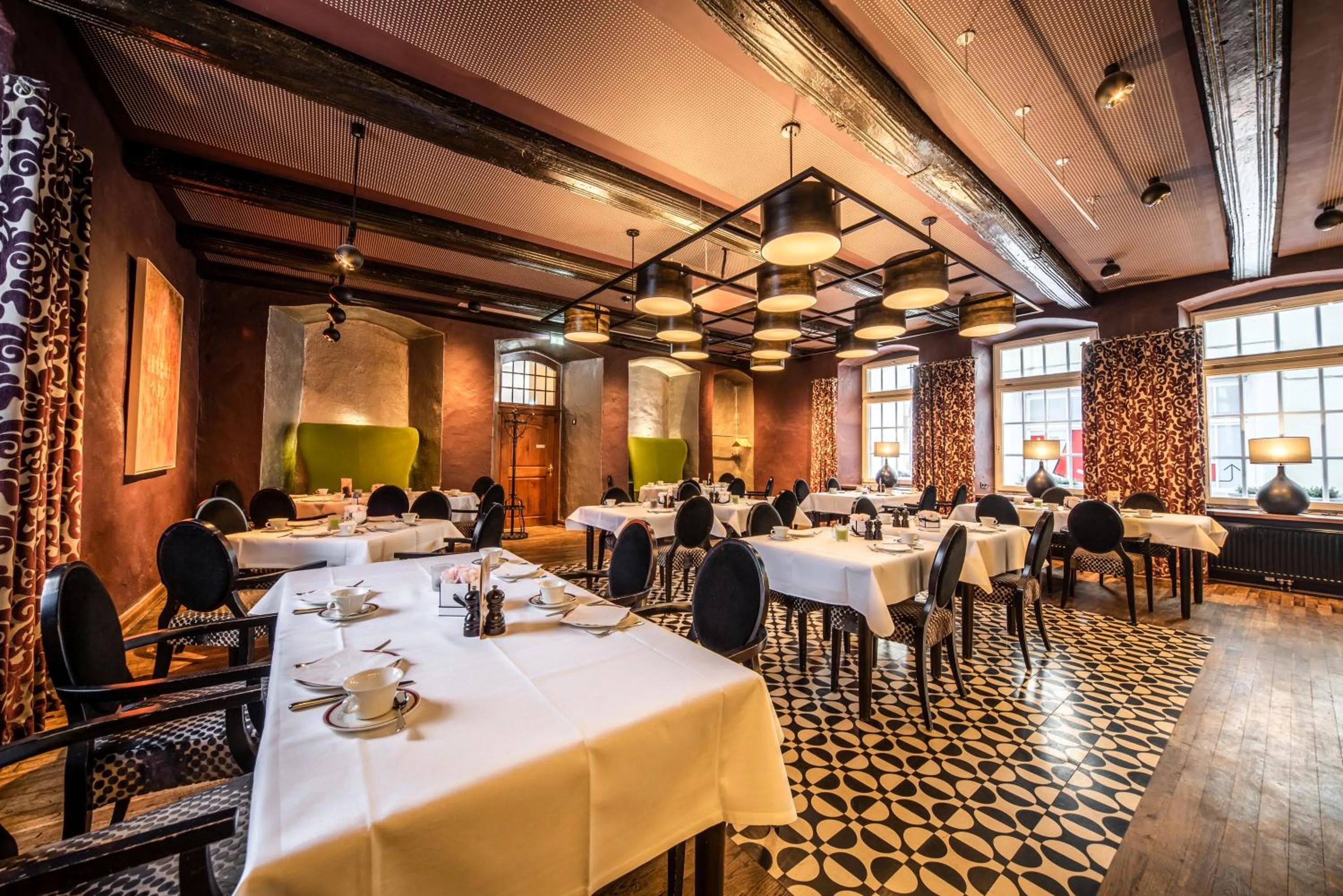 Restaurant/places to eat in Romantik Hotel Walhalla