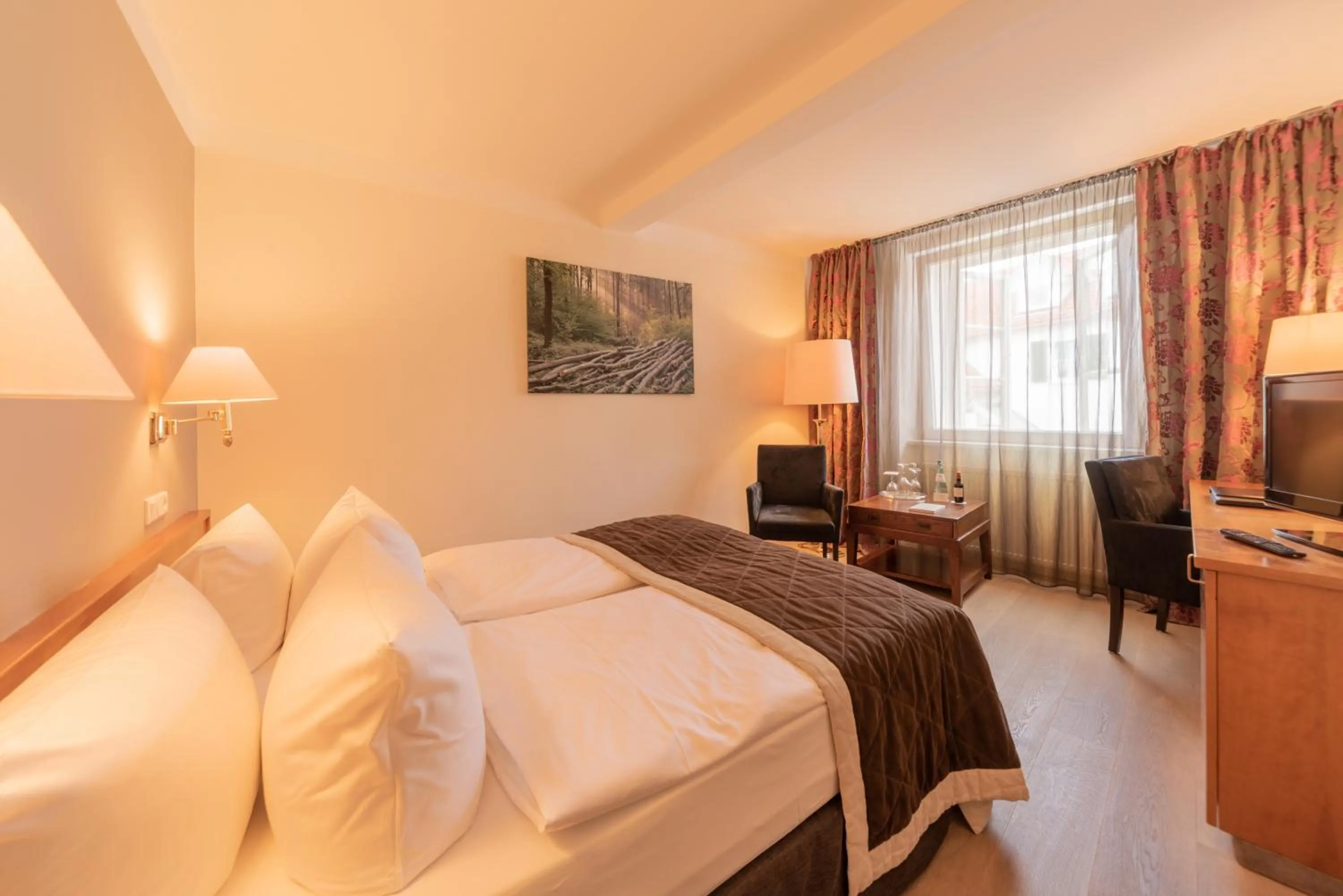 Photo of the whole room, Bed in Romantik Hotel Walhalla